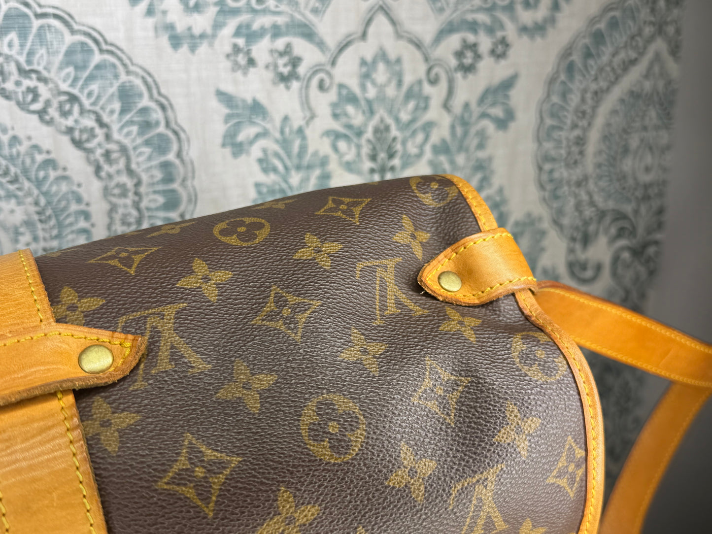 Louis Vuitton Saumur 35