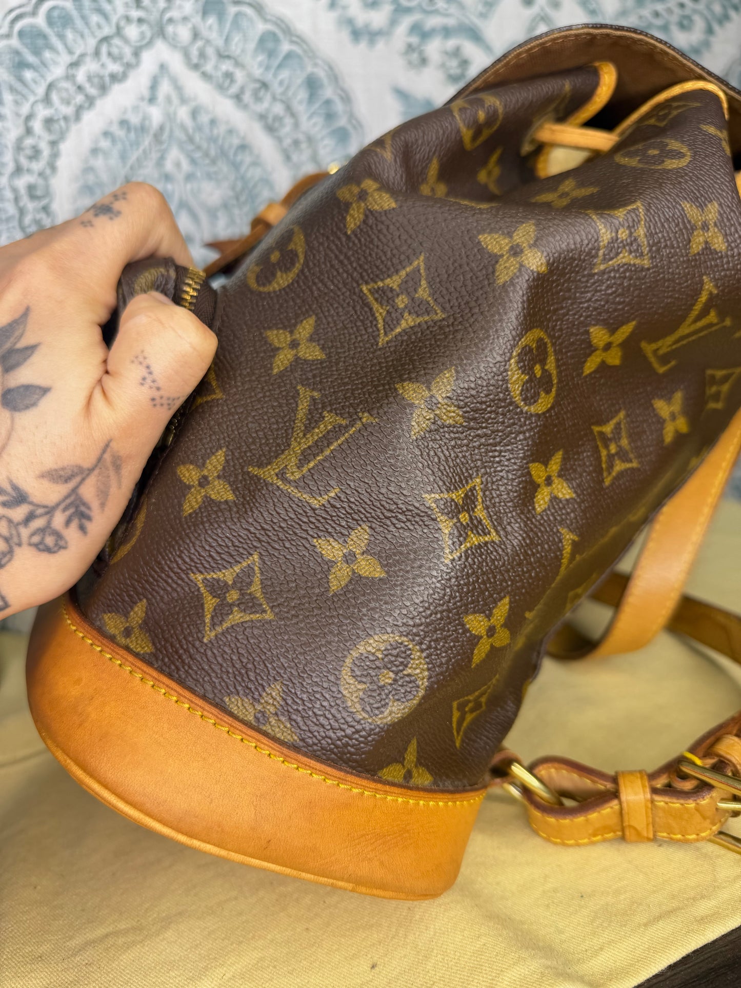 Louis Vuitton Montsouris MM