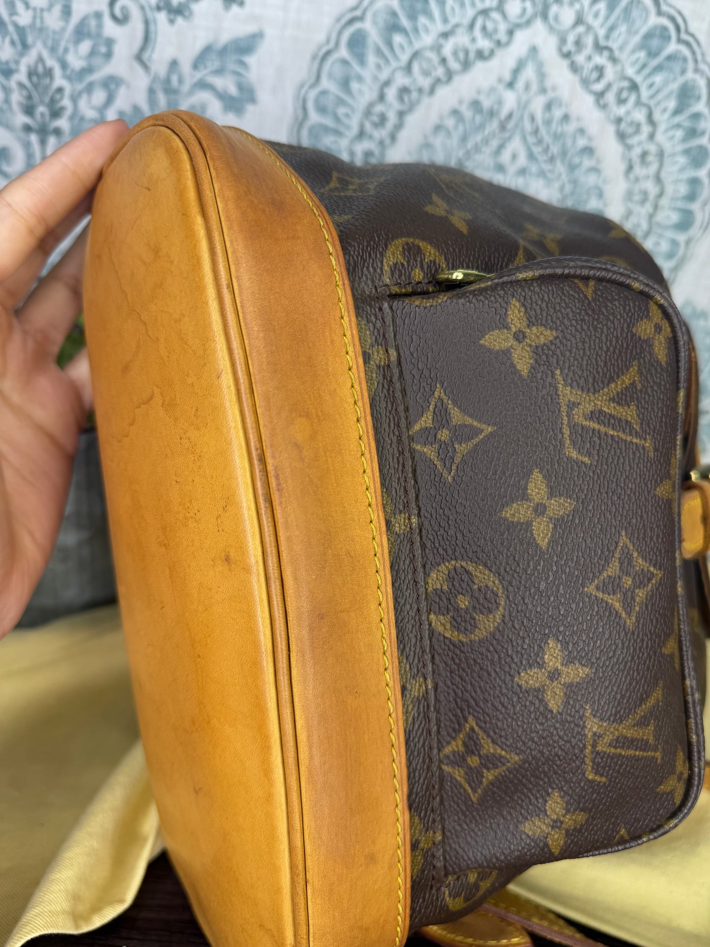 Louis Vuitton Montsouris MM