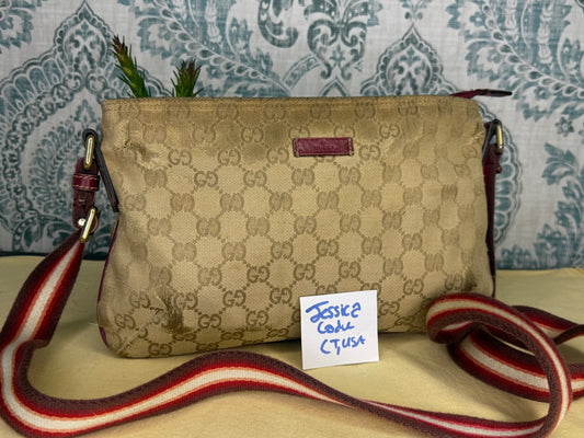 Gucci GG Small Messenger Bag Red/Pink