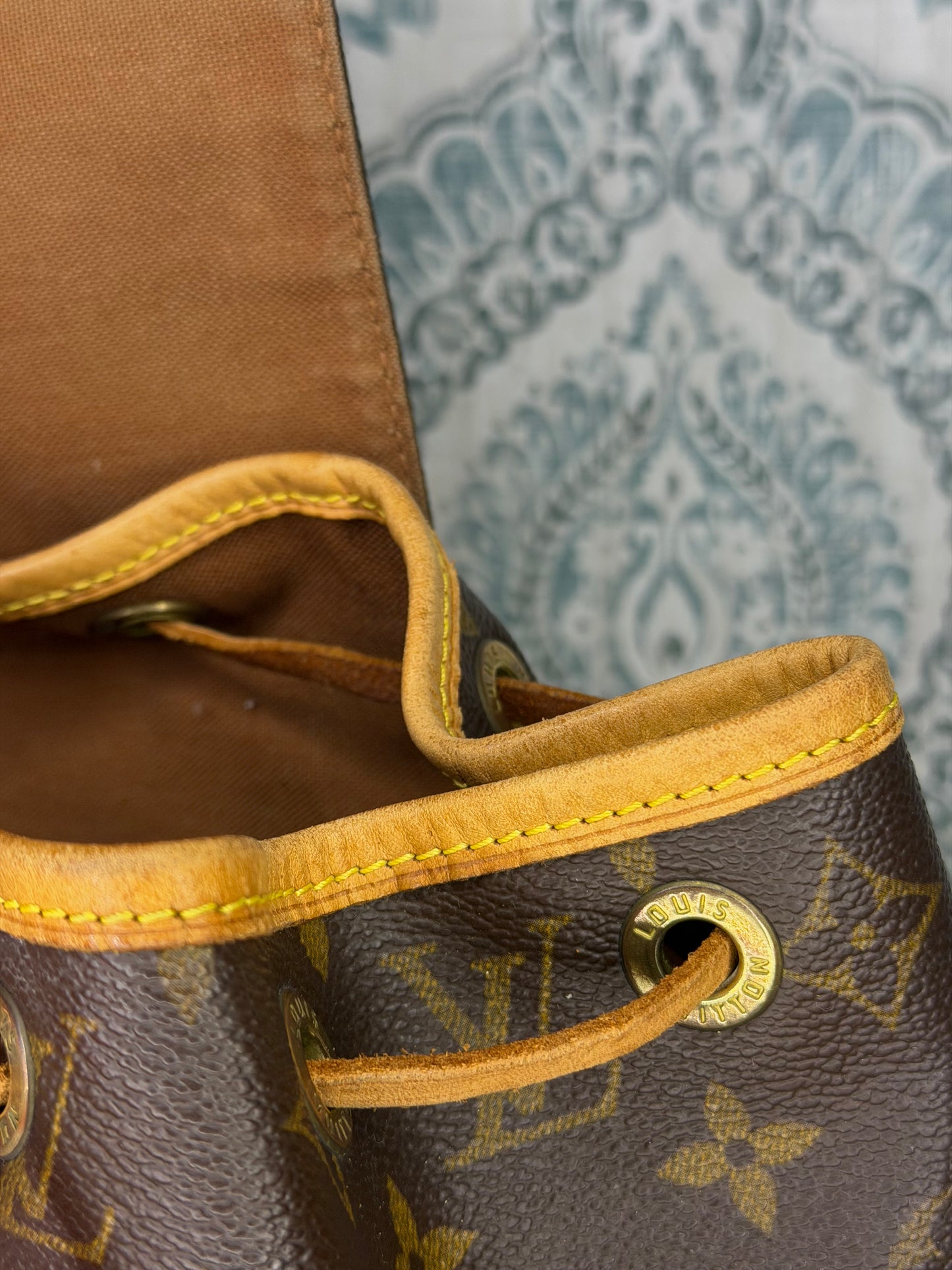 Louis Vuitton Montsouris MM