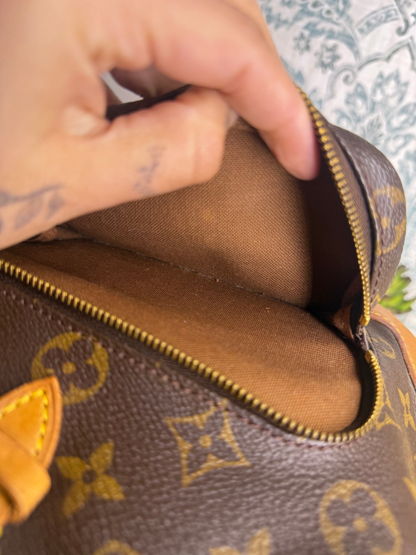 Louis Vuitton Montsouris MM