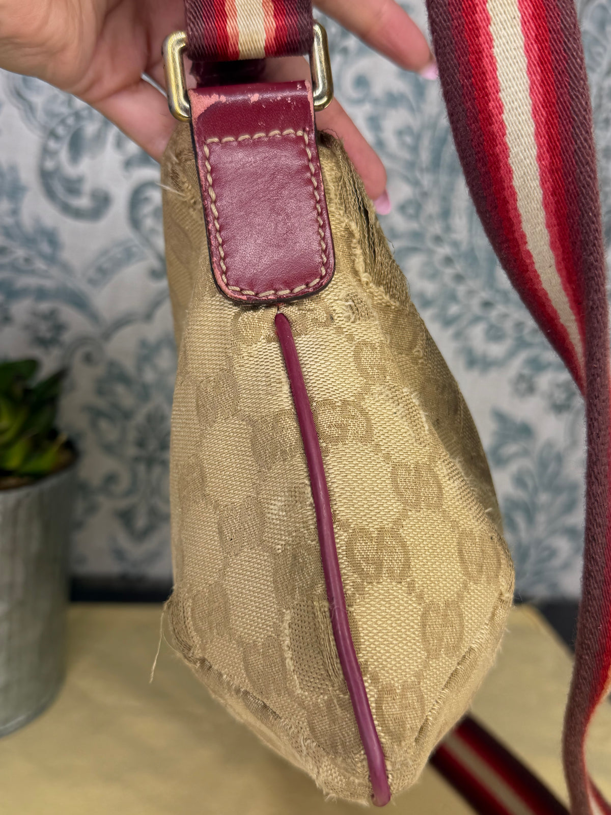 Gucci GG Small Messenger Bag Red/Pink