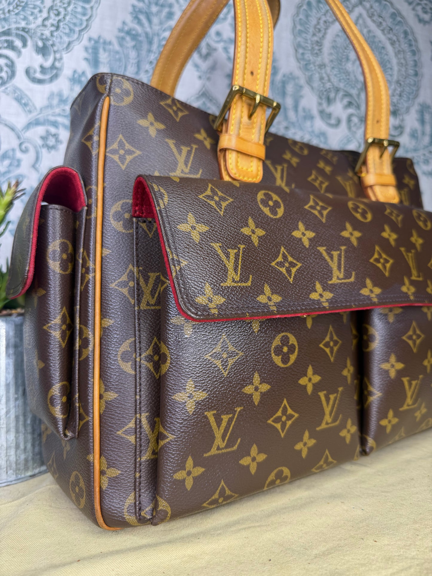Louis Vuitton Multipli-Cite Shoulder Bag