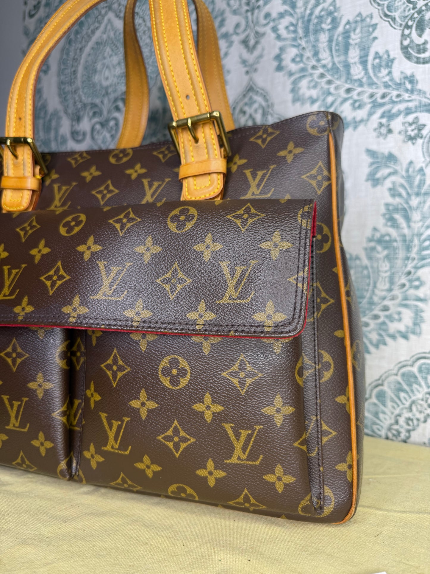 Louis Vuitton Multipli-Cite Shoulder Bag