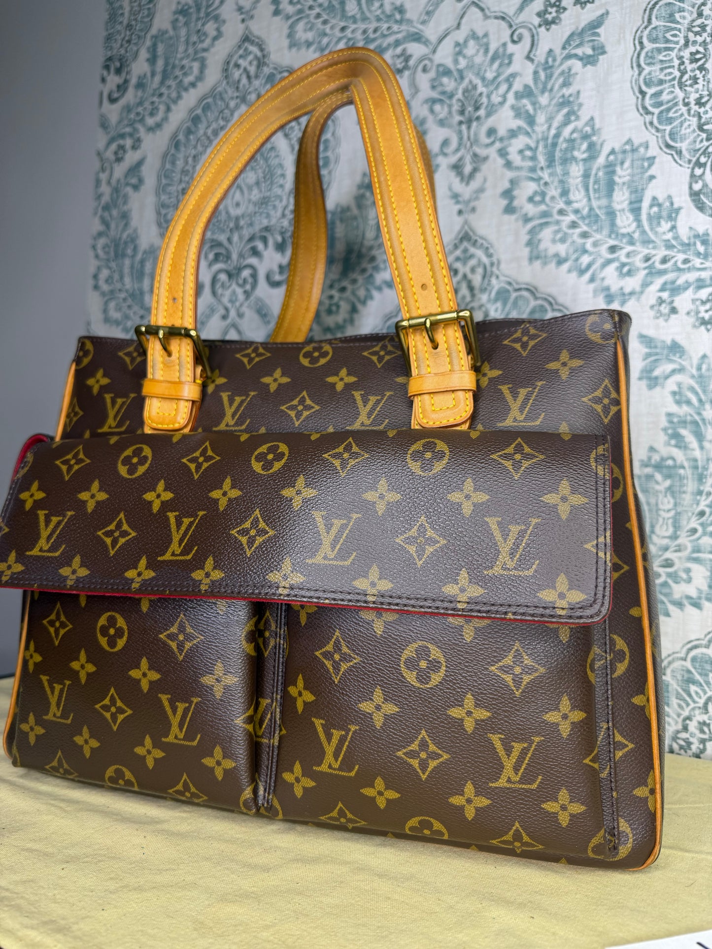 Louis Vuitton Multipli-Cite Shoulder Bag