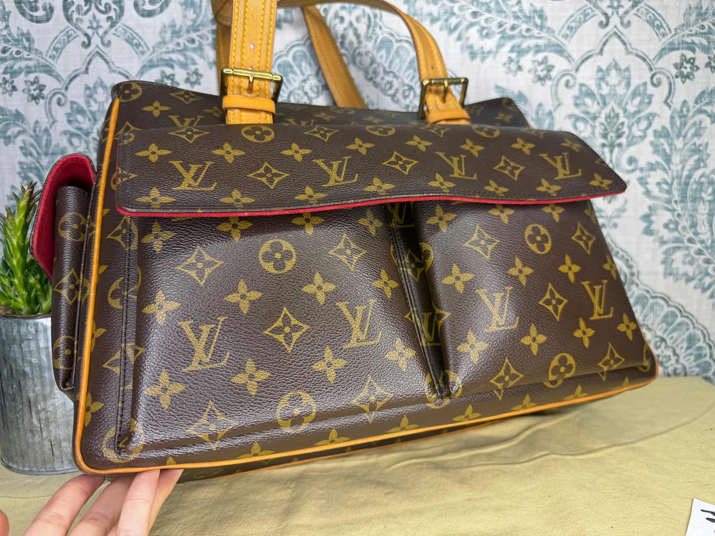 Louis Vuitton Multipli-Cite Shoulder Bag