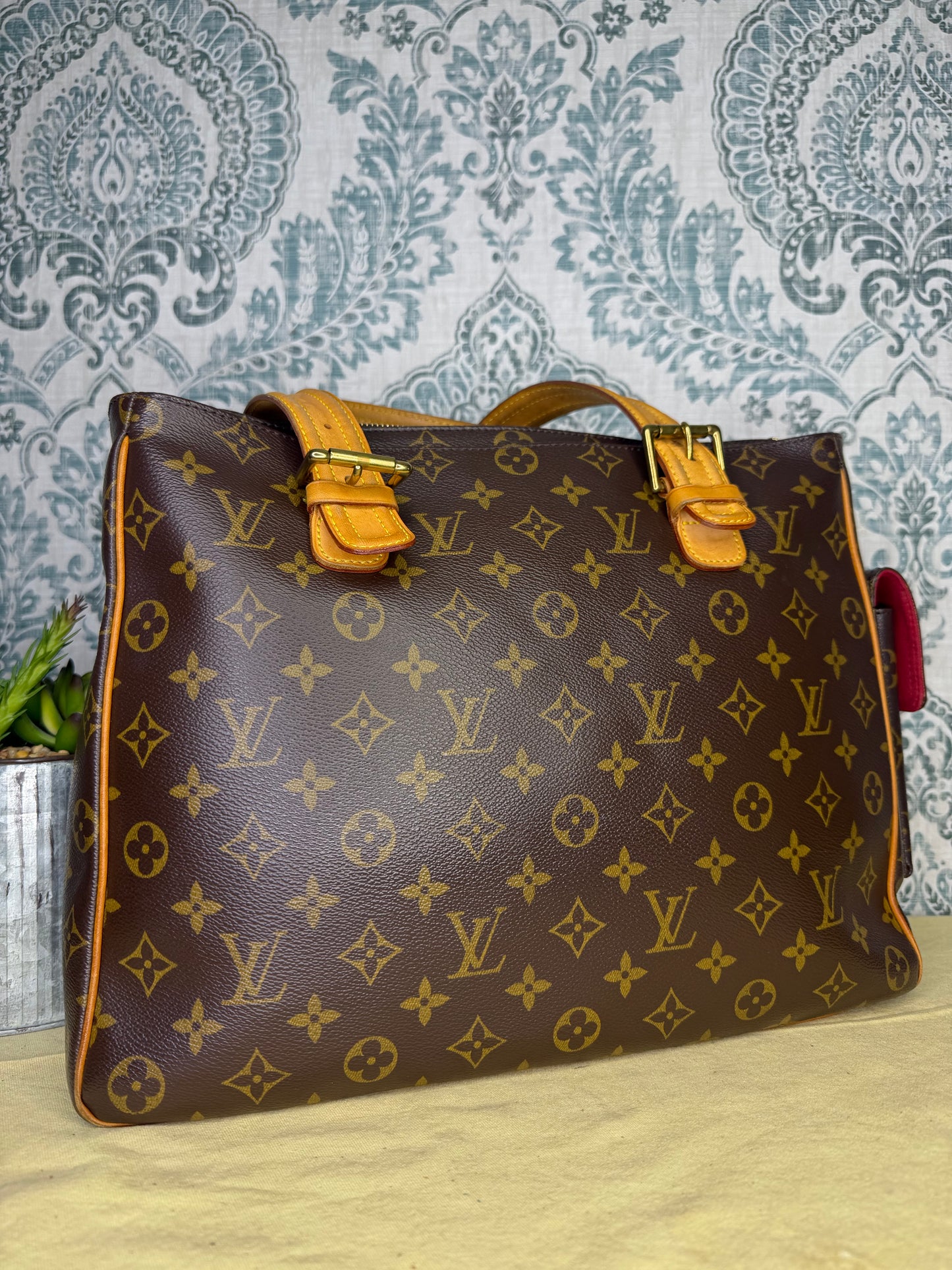 Louis Vuitton Multipli-Cite Shoulder Bag