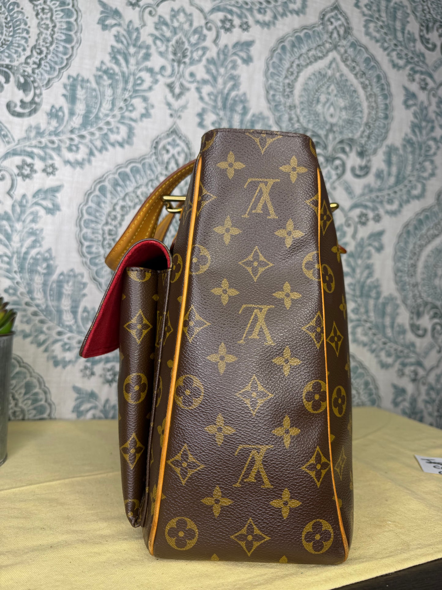 Louis Vuitton Multipli-Cite Shoulder Bag