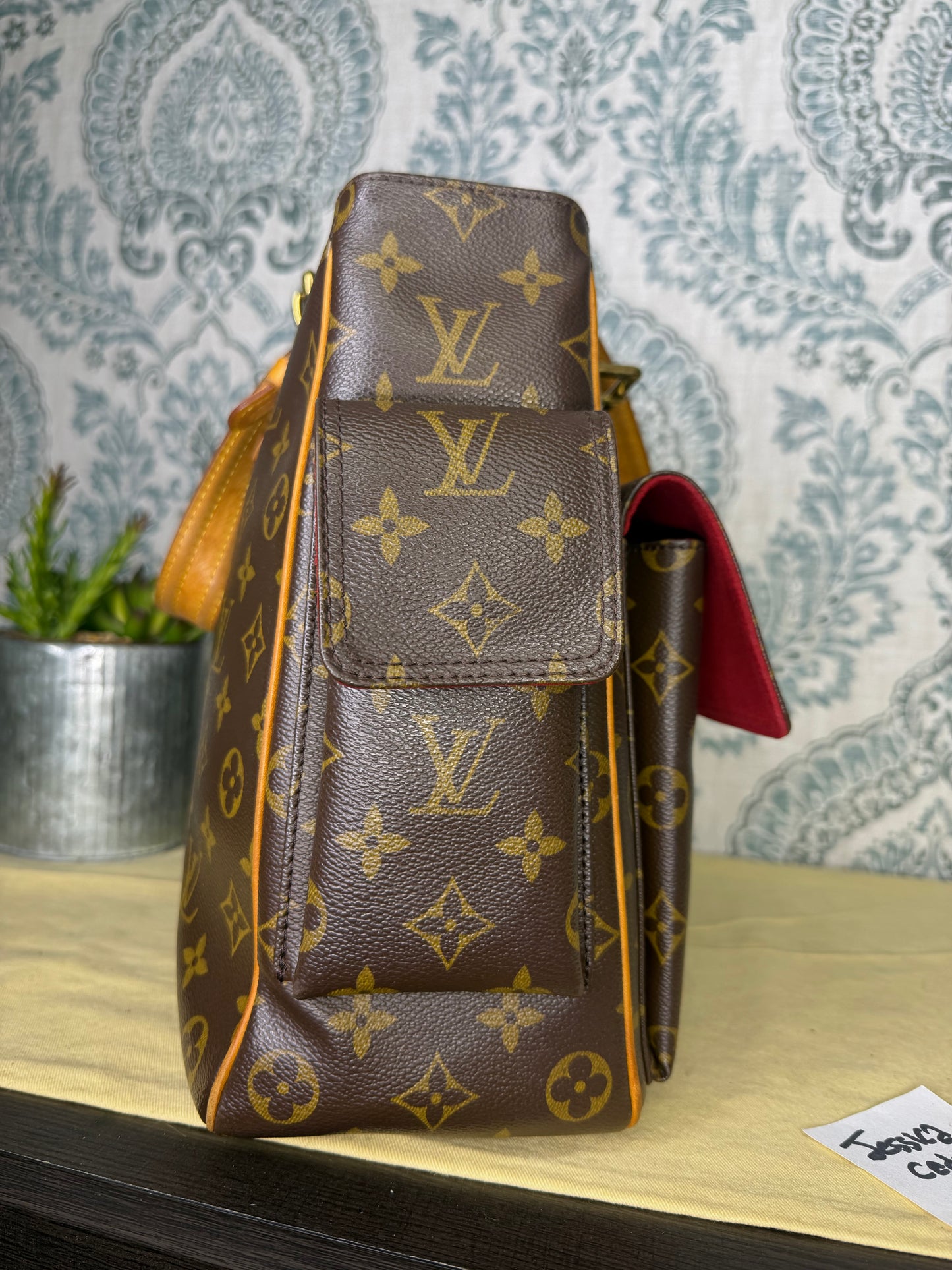 Louis Vuitton Multipli-Cite Shoulder Bag