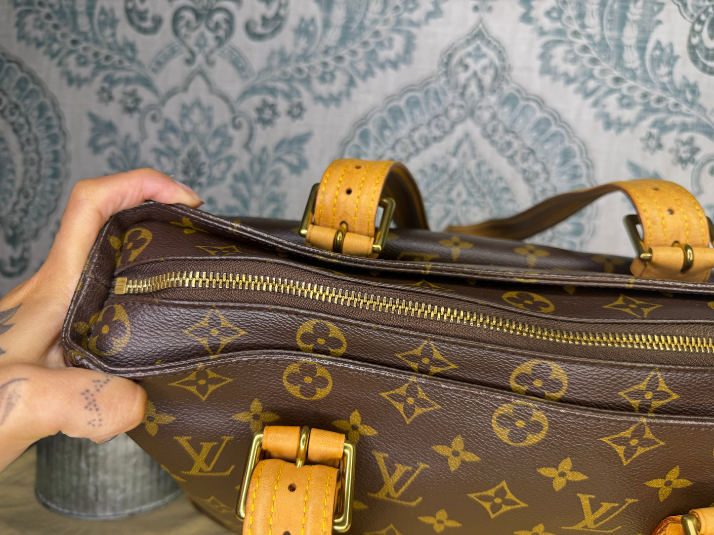 Louis Vuitton Multipli-Cite Shoulder Bag