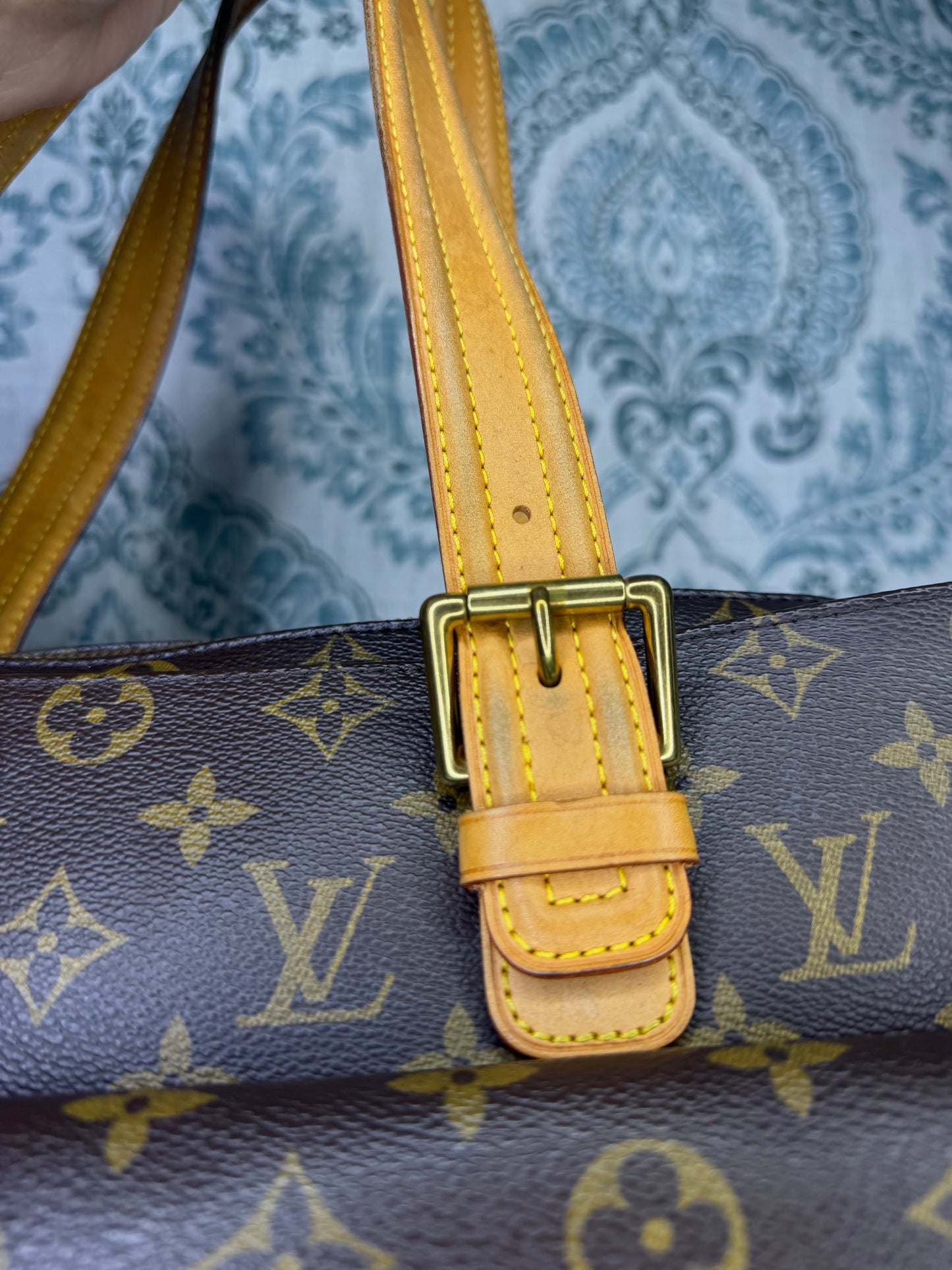 Louis Vuitton Multipli-Cite Shoulder Bag