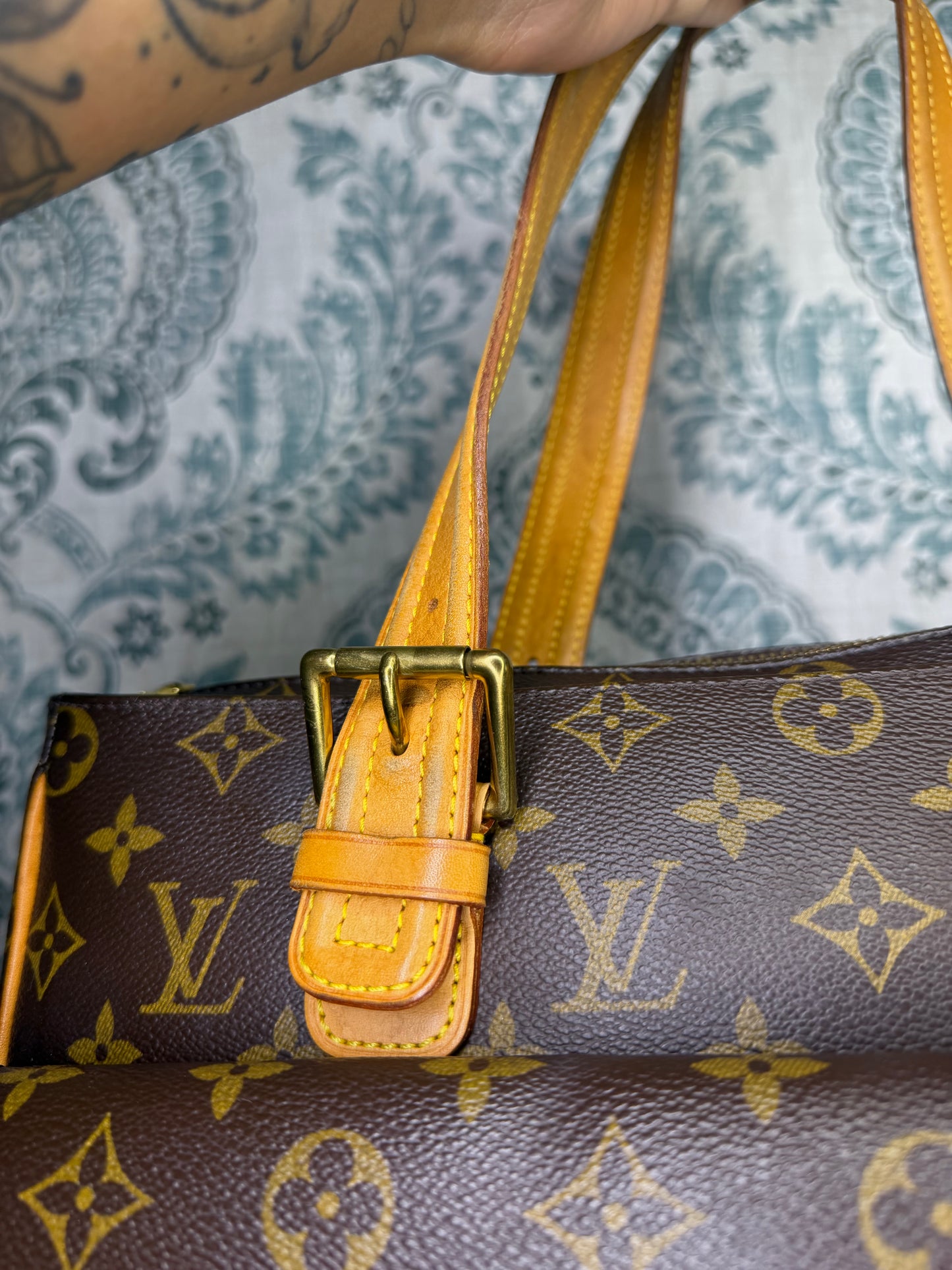 Louis Vuitton Multipli-Cite Shoulder Bag