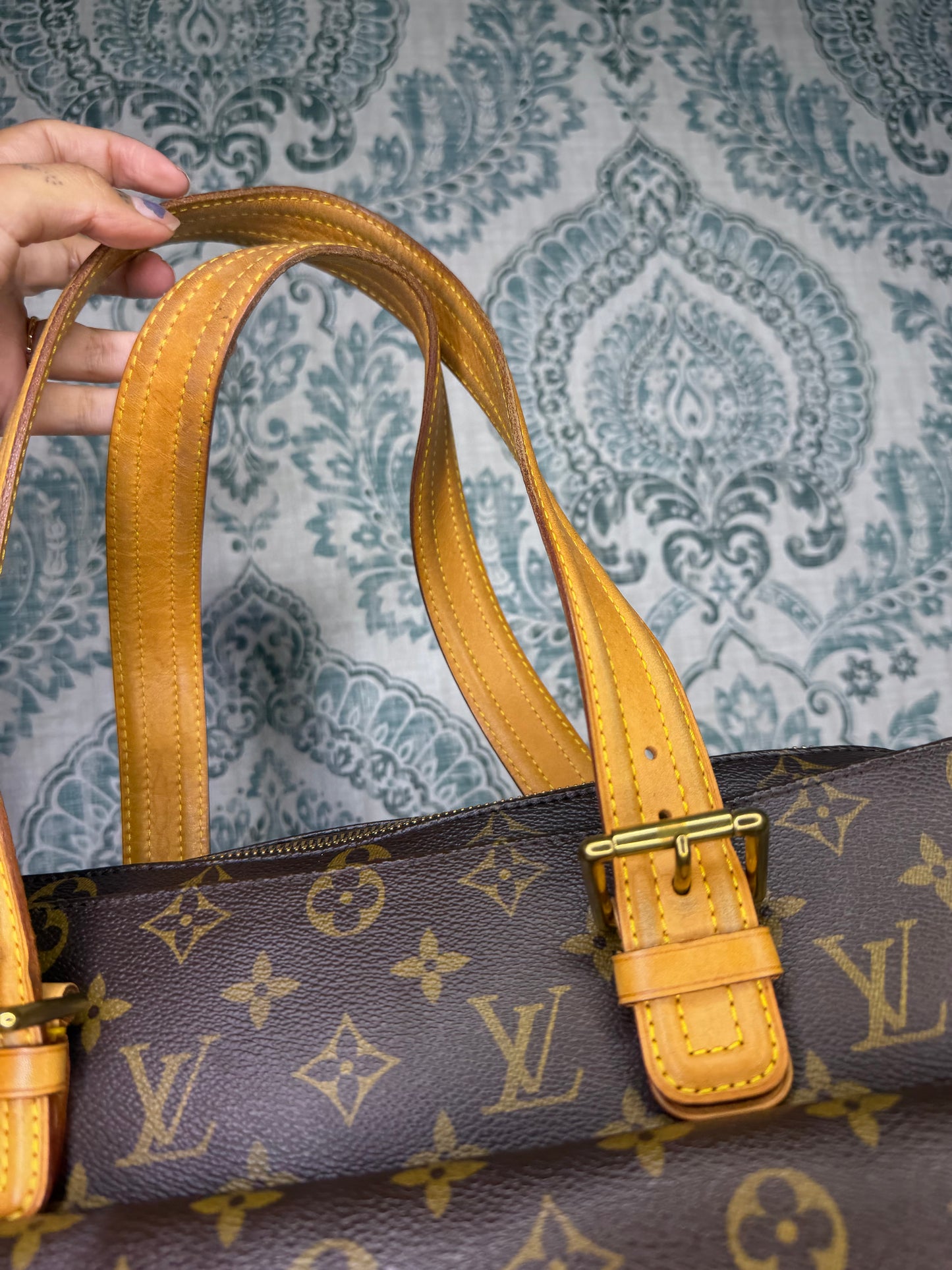 Louis Vuitton Multipli-Cite Shoulder Bag