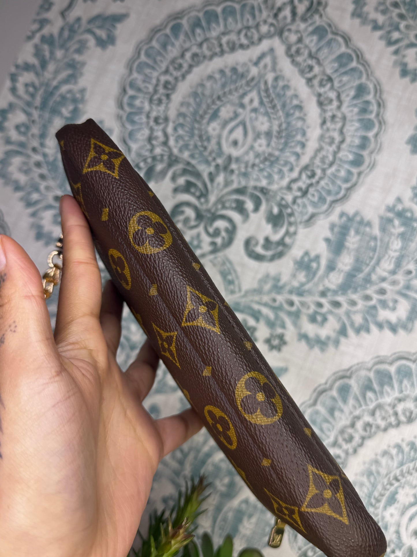 Louis Vuitton Sac Shopping Pouch