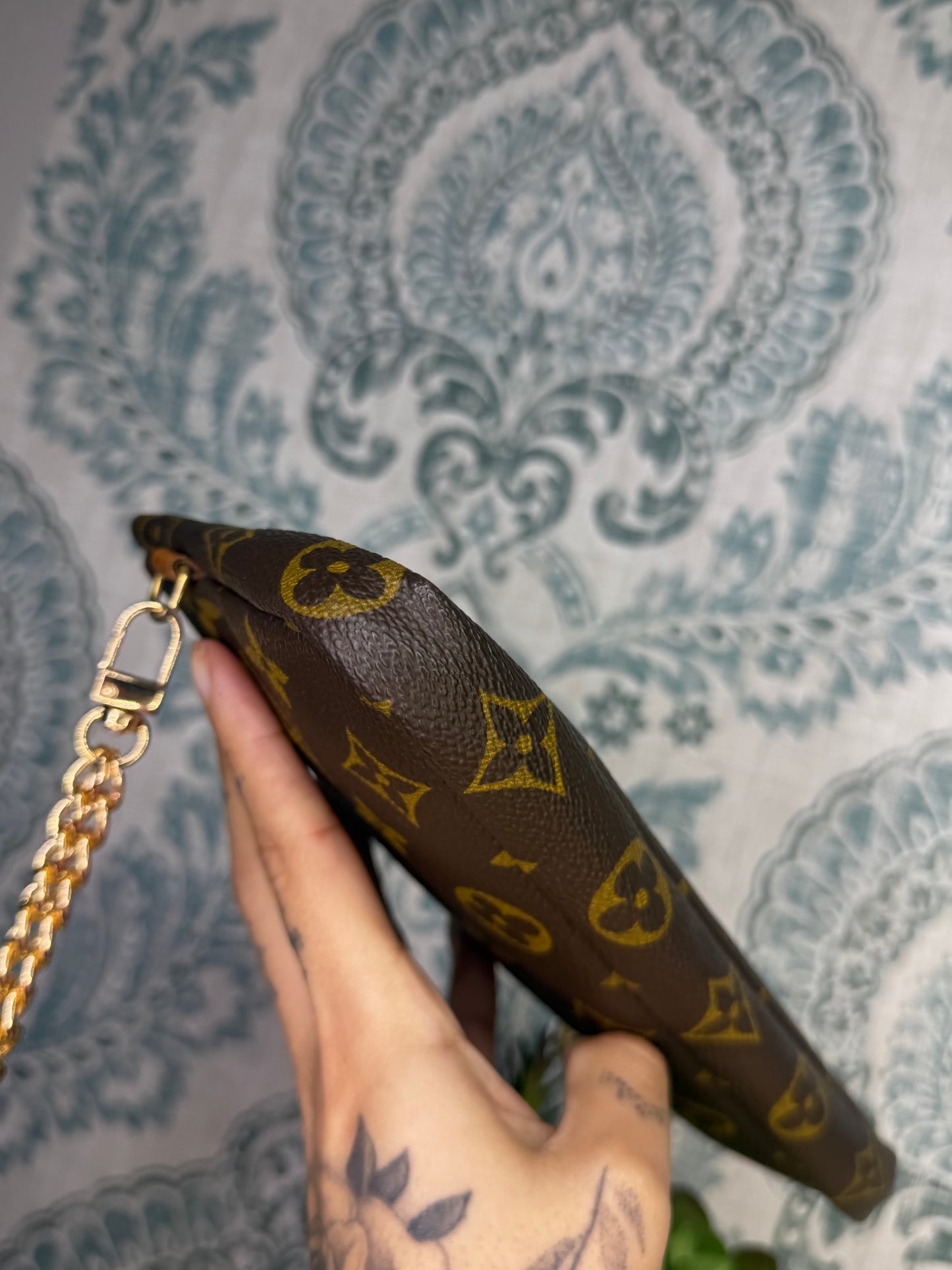 Louis Vuitton Sac Shopping Pouch