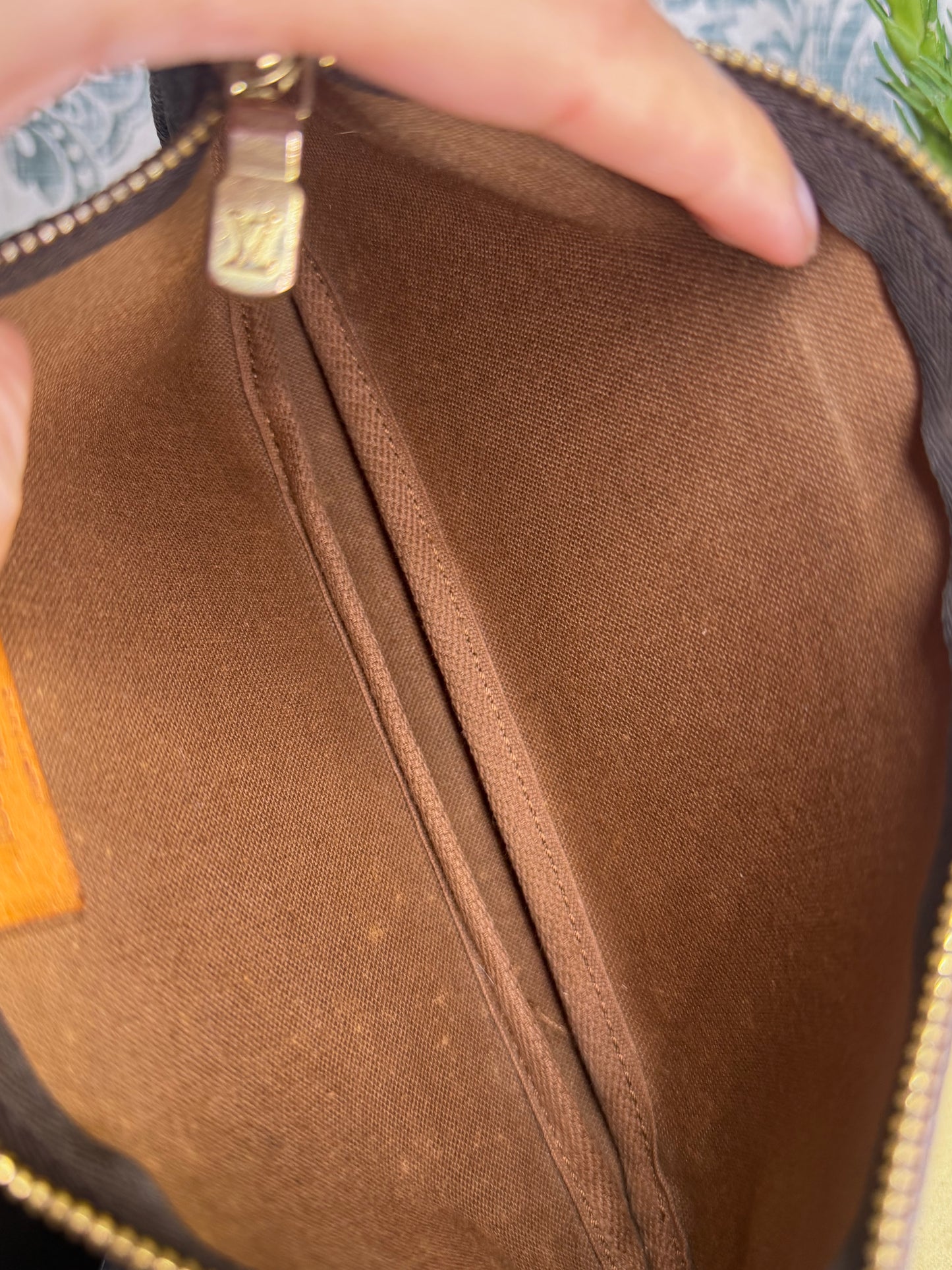 Louis Vuitton Sac Shopping Pouch