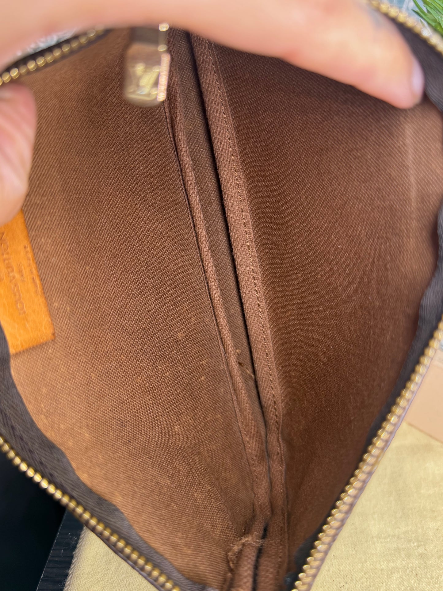 Louis Vuitton Sac Shopping Pouch