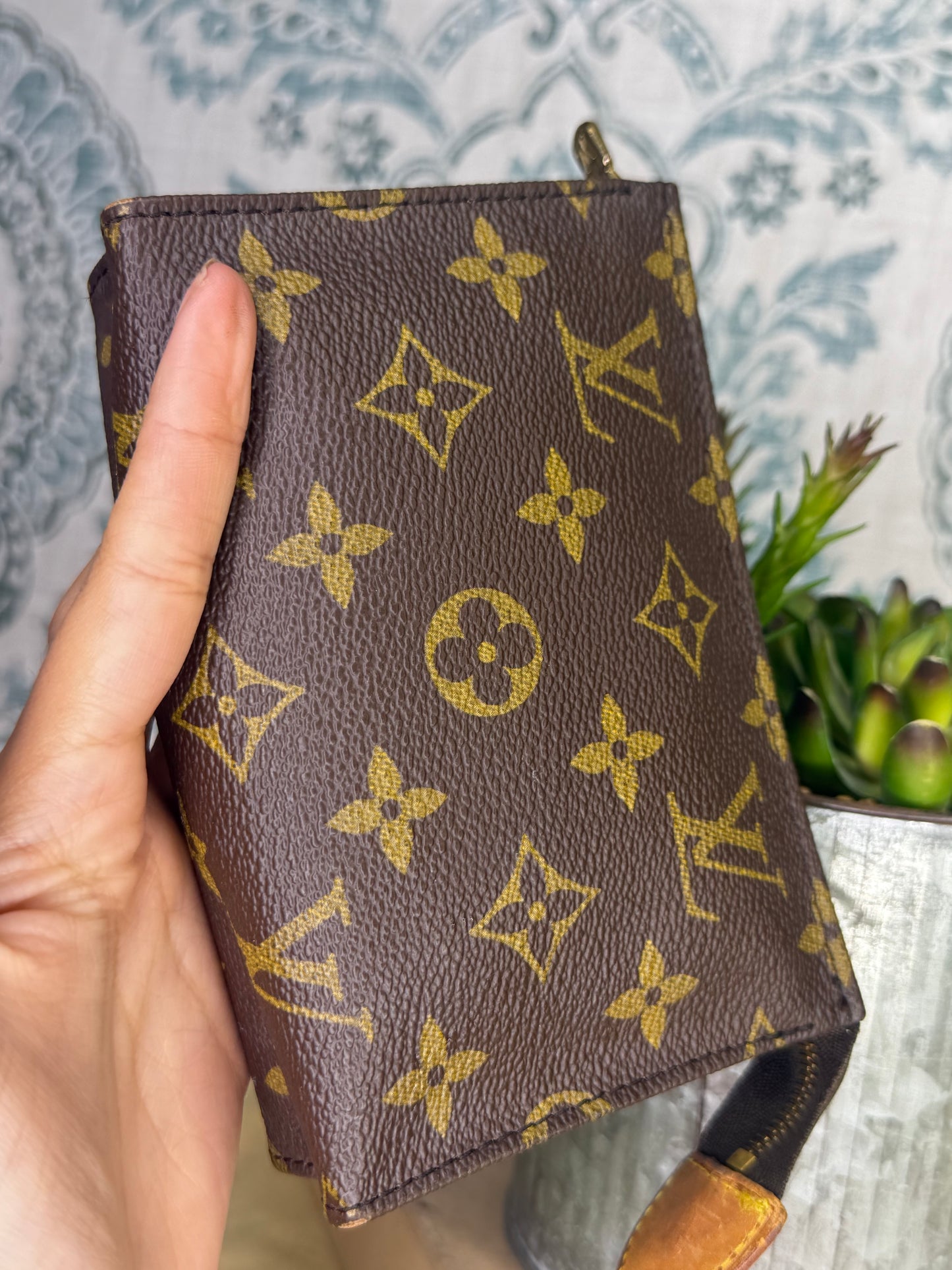 Louis Vuitton Toiletry 15