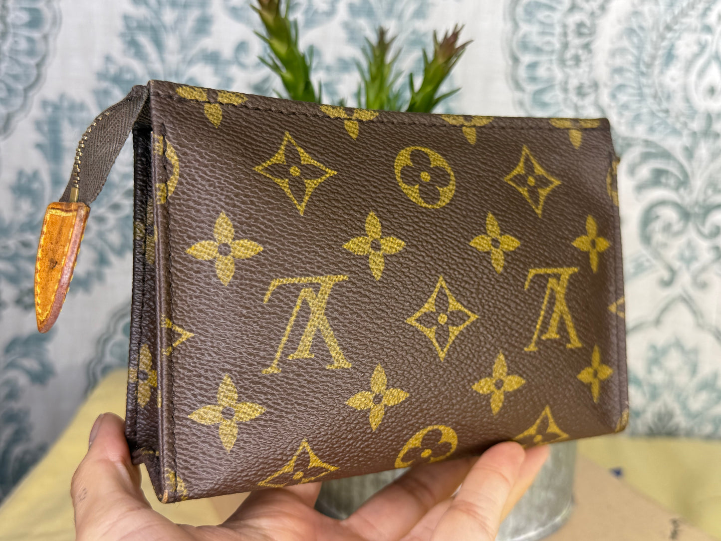 Louis Vuitton Toiletry 15