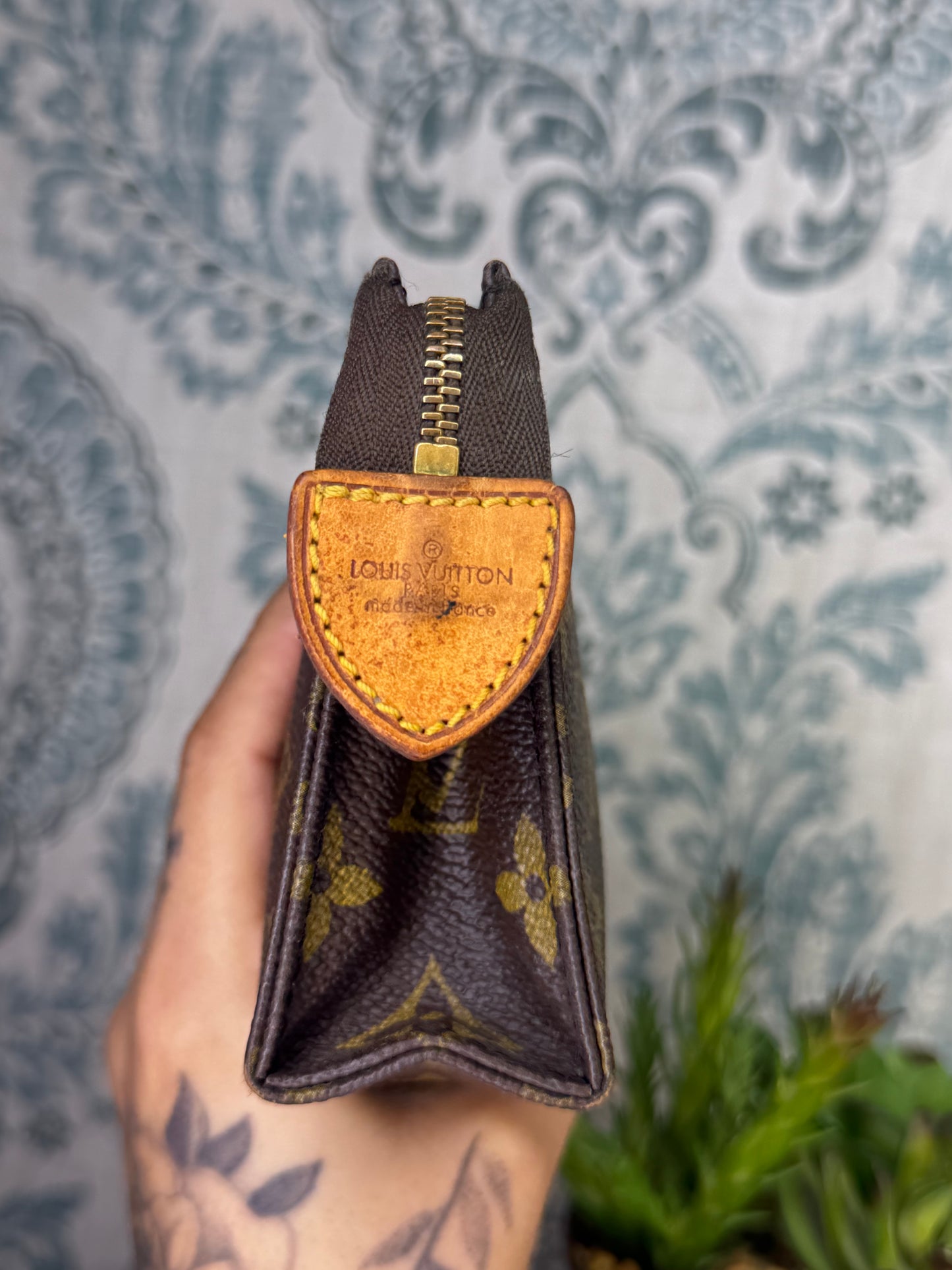 Louis Vuitton Toiletry 15