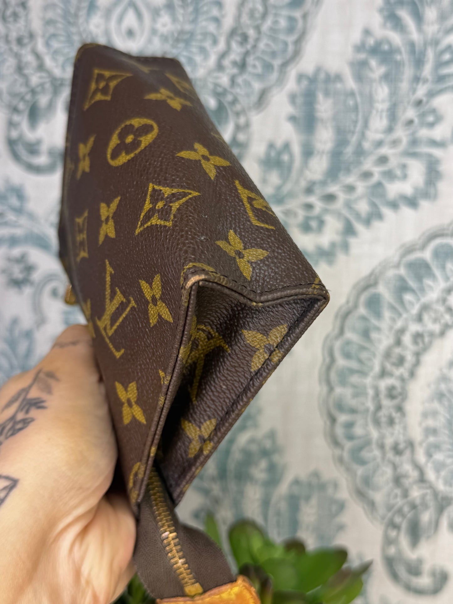 Louis Vuitton Toiletry 15