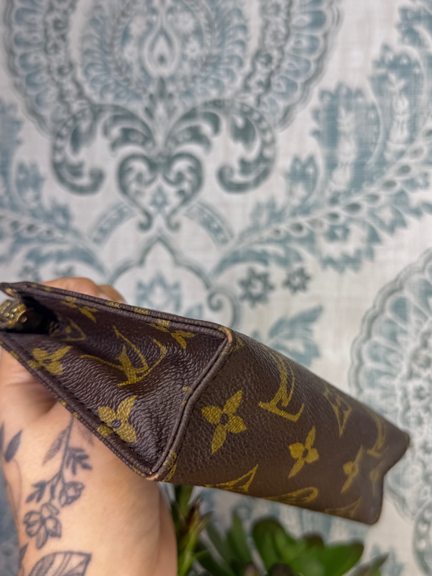 Louis Vuitton Toiletry 15