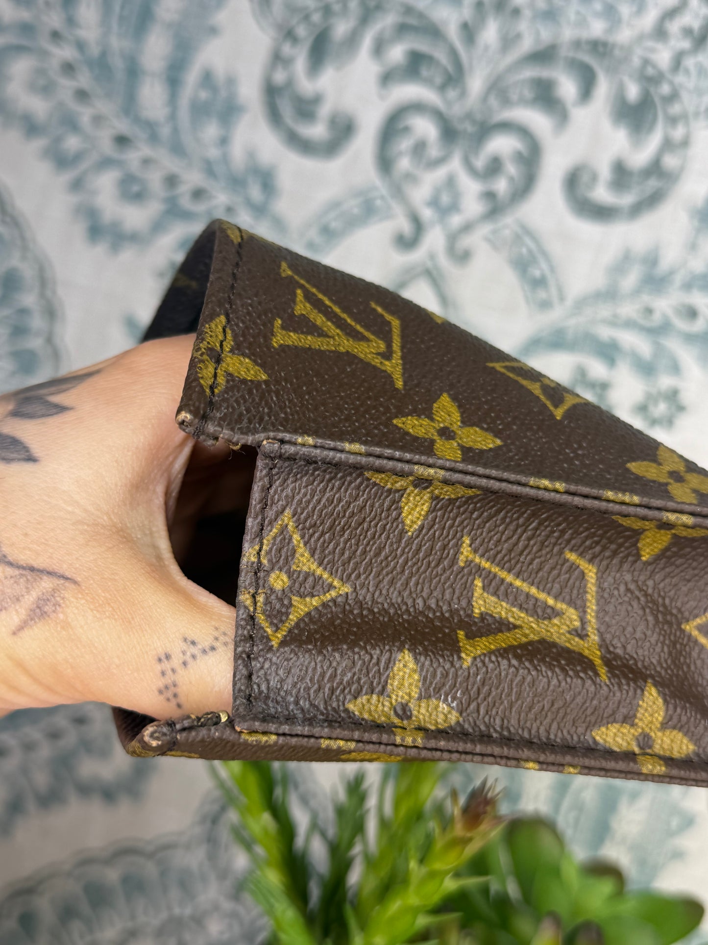 Louis Vuitton Toiletry 15