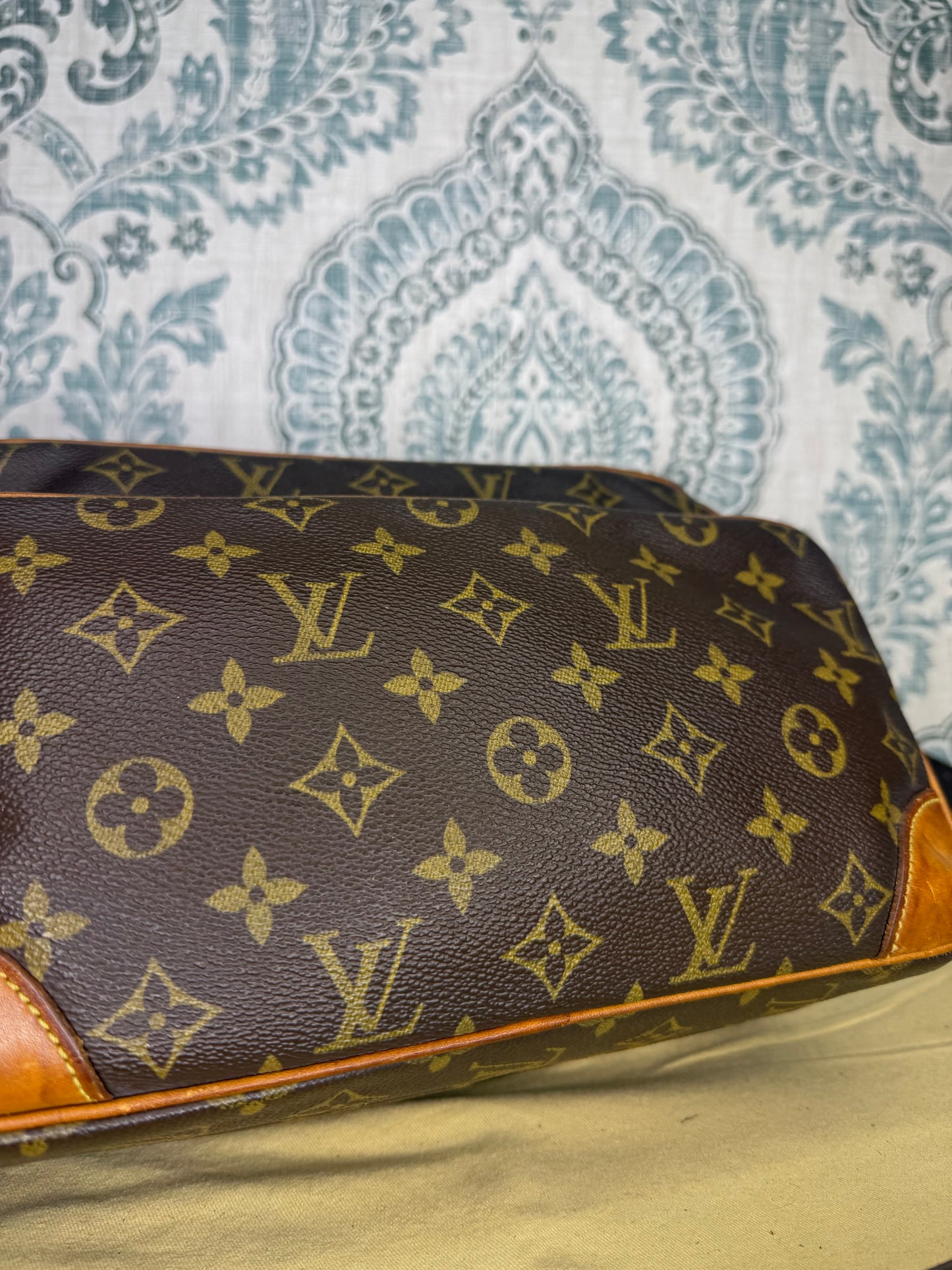 Louis Vuitton Nile PM