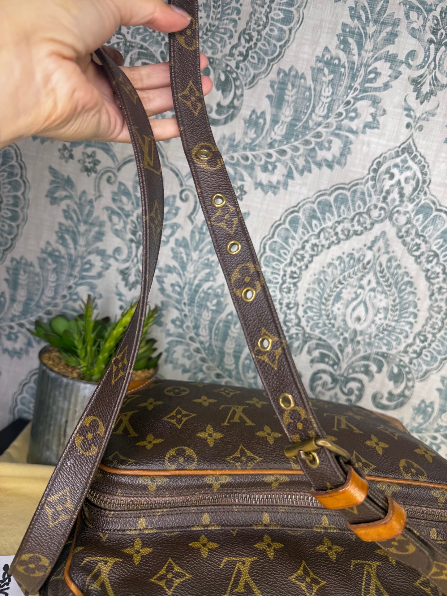 Louis Vuitton Nile PM