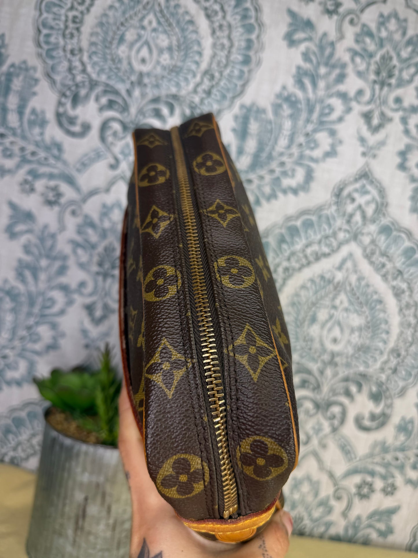 Louis Vuitton Compiegne 23