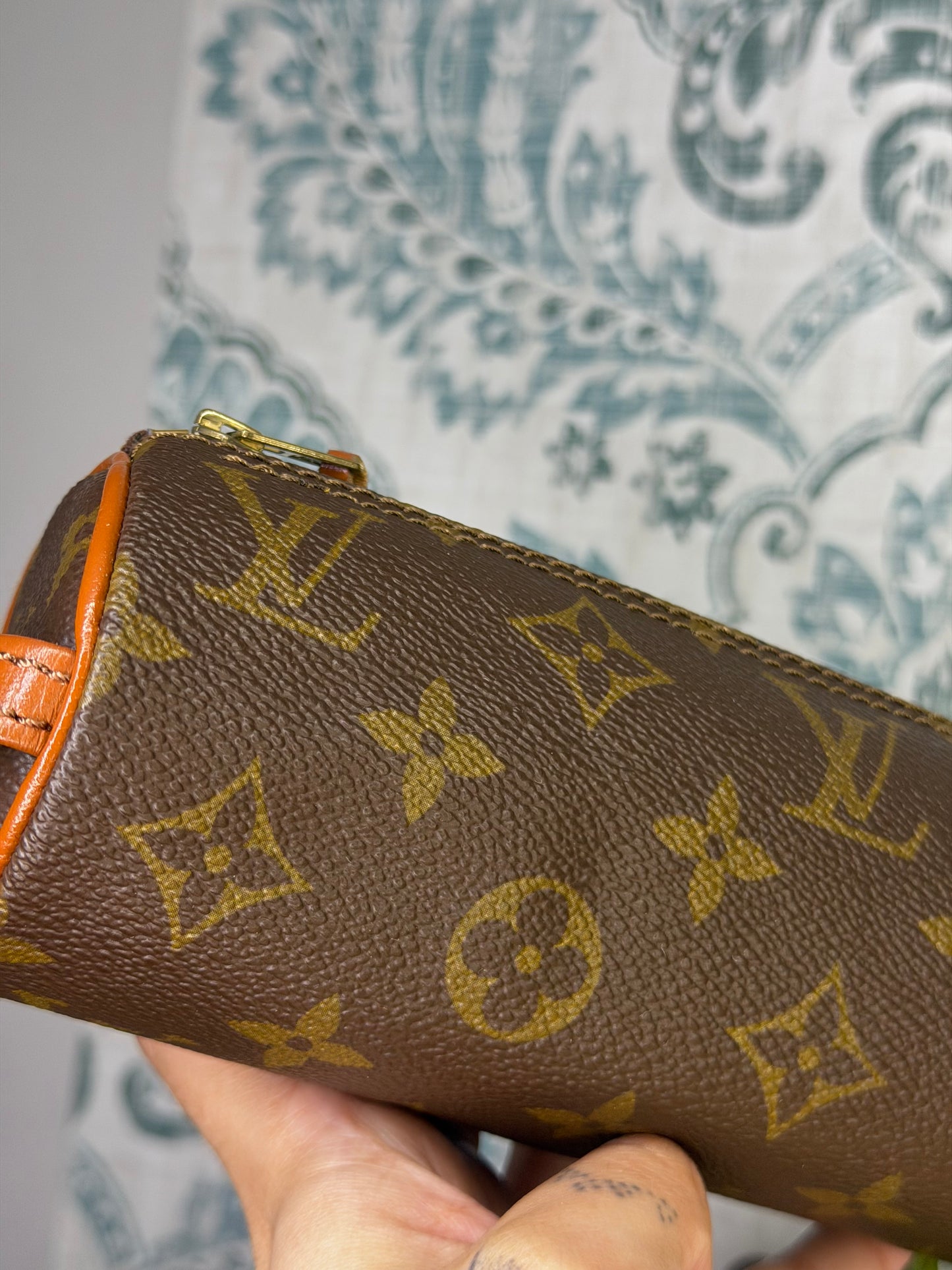 Louis Vuitton Trousse Ronde Pouch