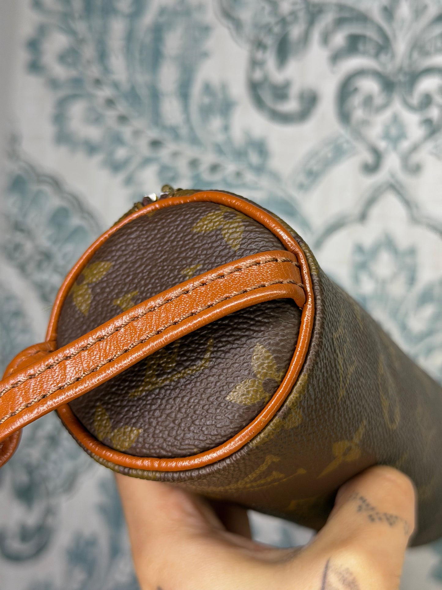 Louis Vuitton Trousse Ronde Pouch