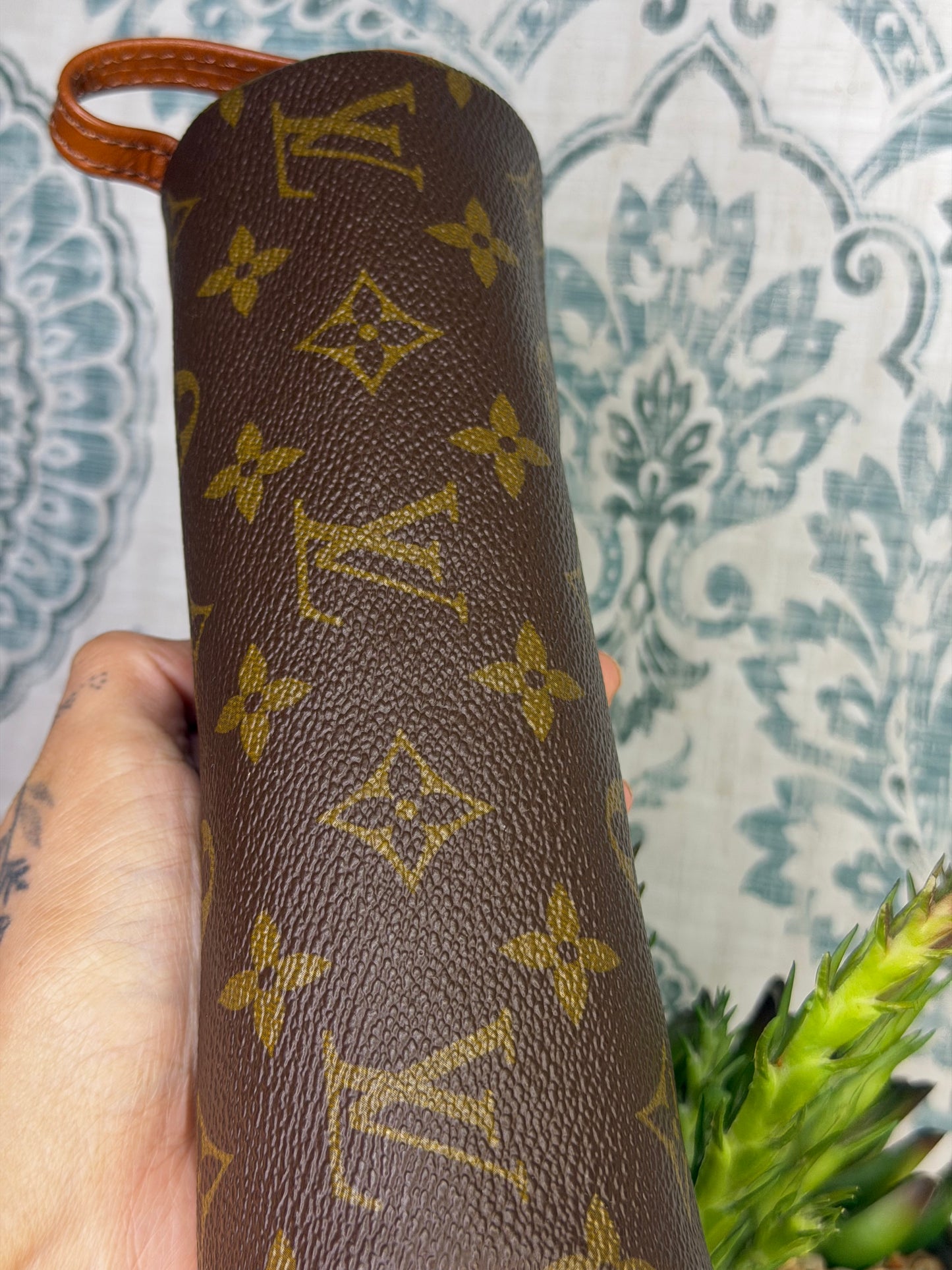 Louis Vuitton Trousse Ronde Pouch