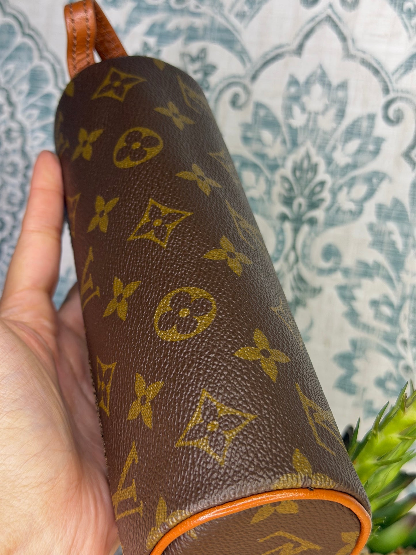 Louis Vuitton Trousse Ronde Pouch