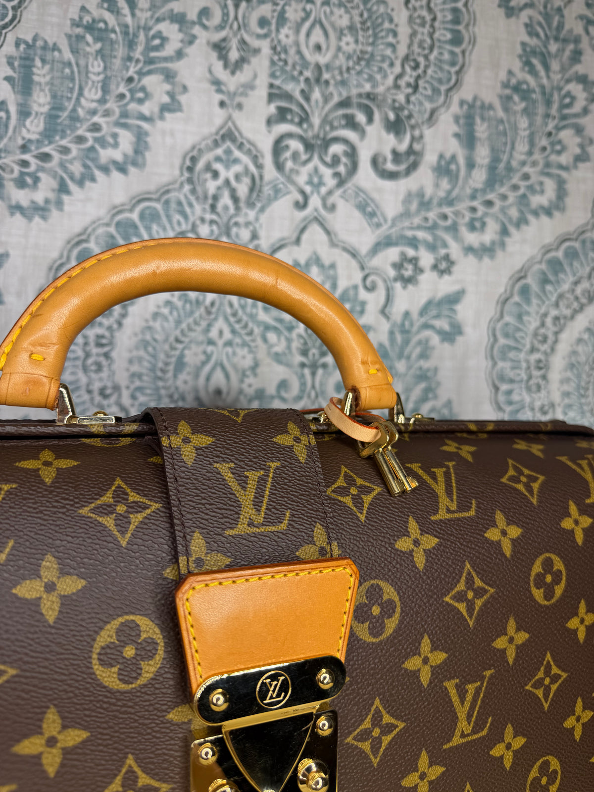 Louis Vuitton Serviette Fermoir Briefcase