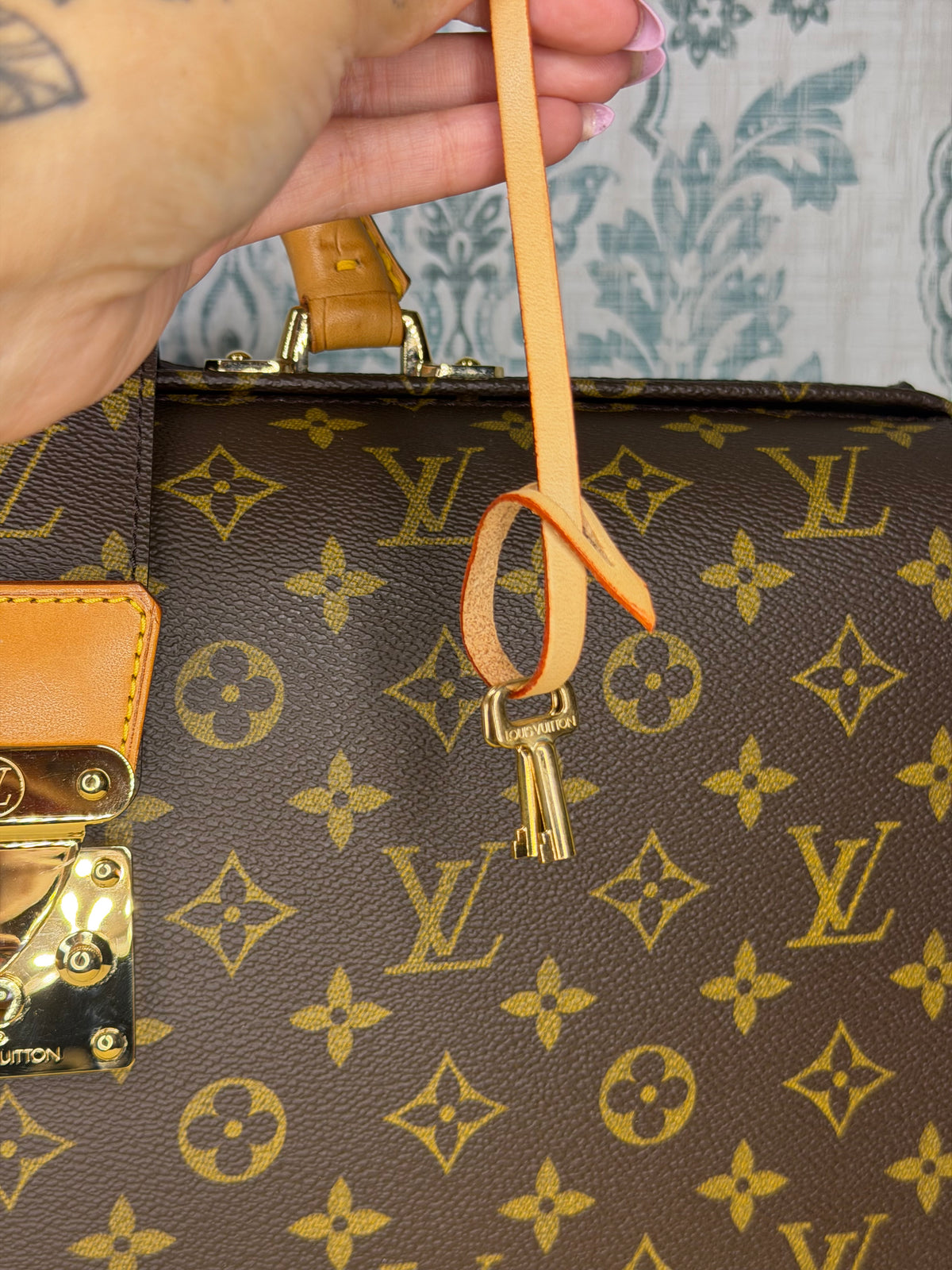 Louis Vuitton Serviette Fermoir Briefcase