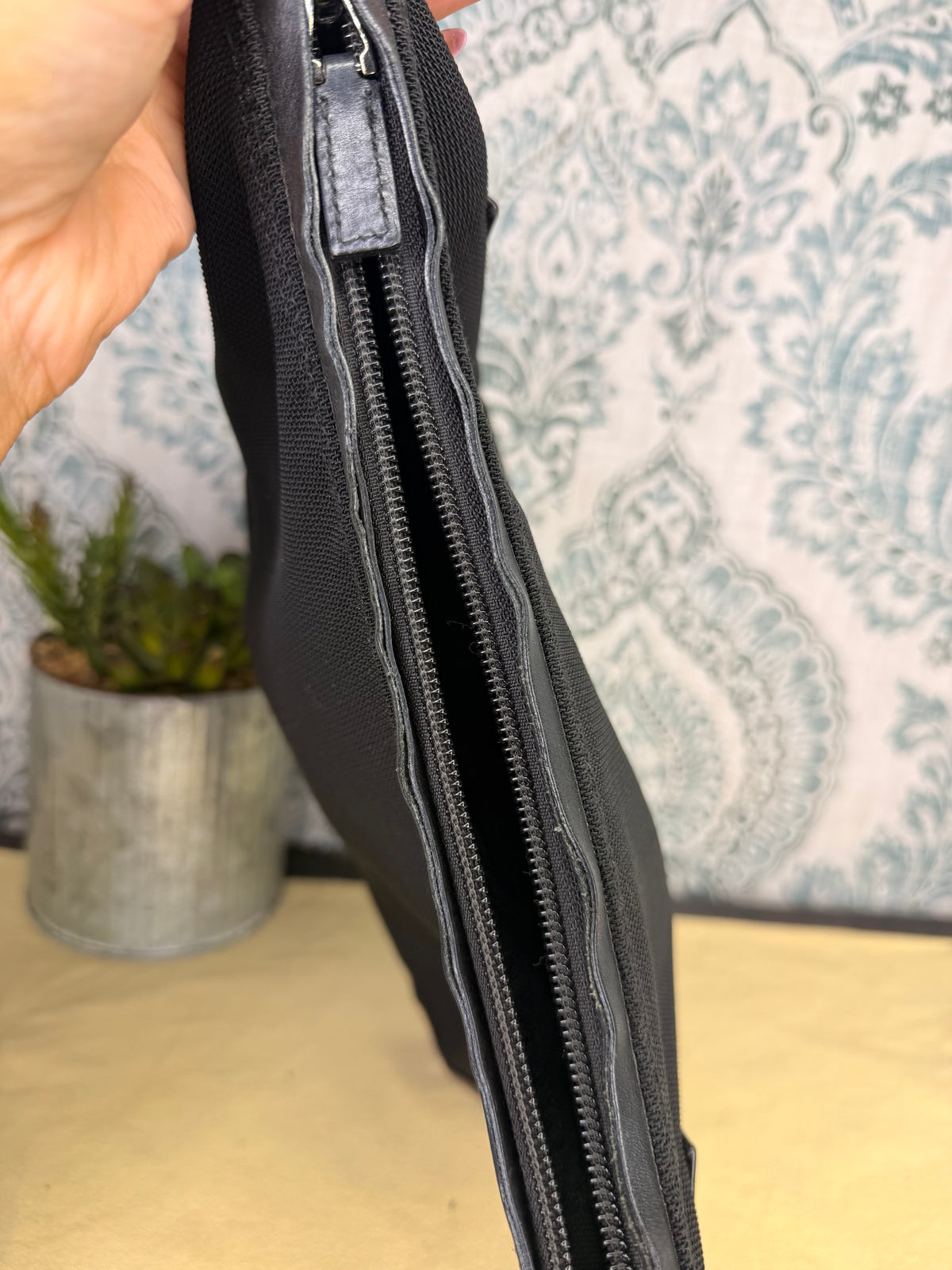 Gucci Black Nylon Canvas Shoulder Purse