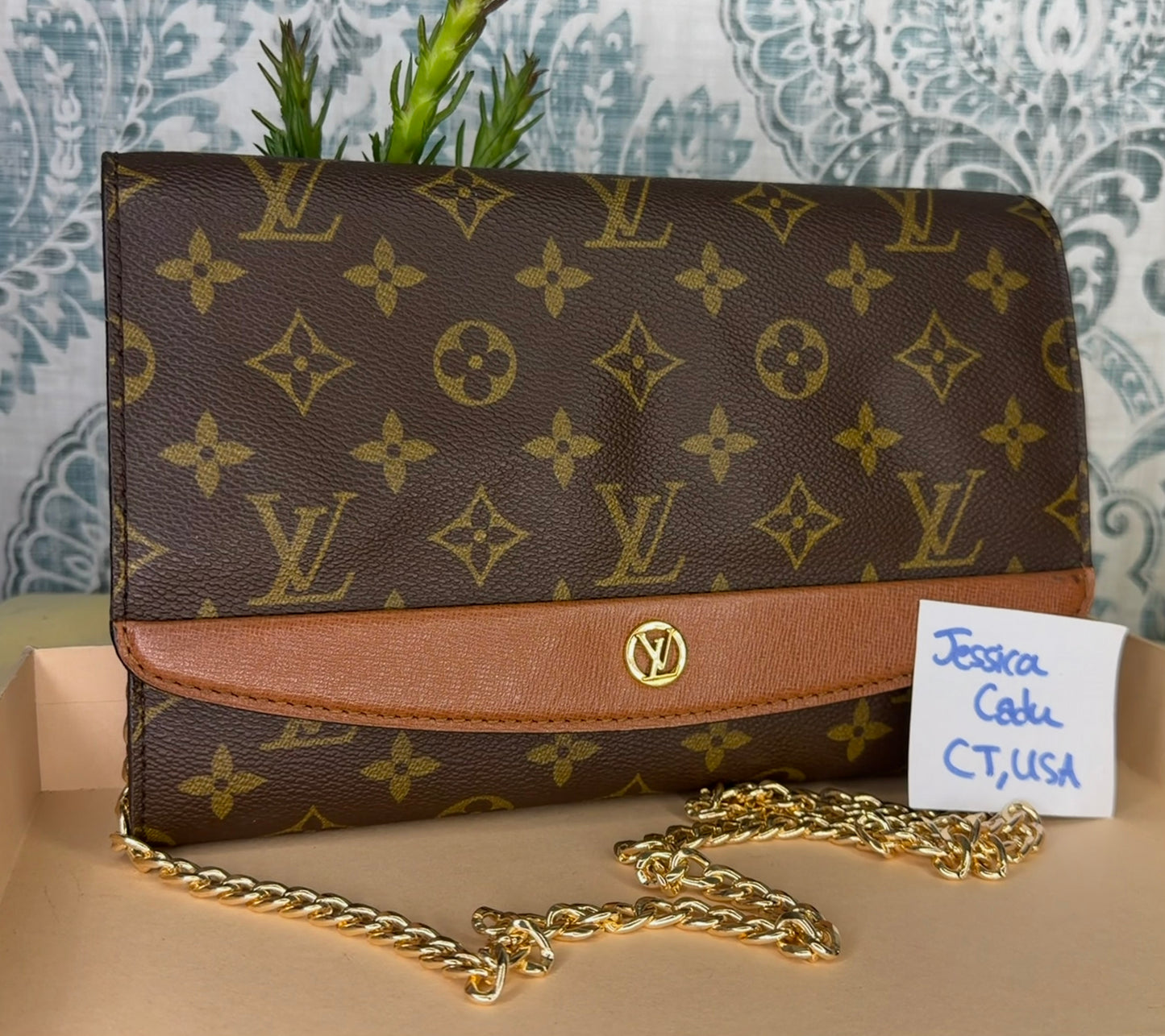 Louis Vuitton Pochette Bordeaux