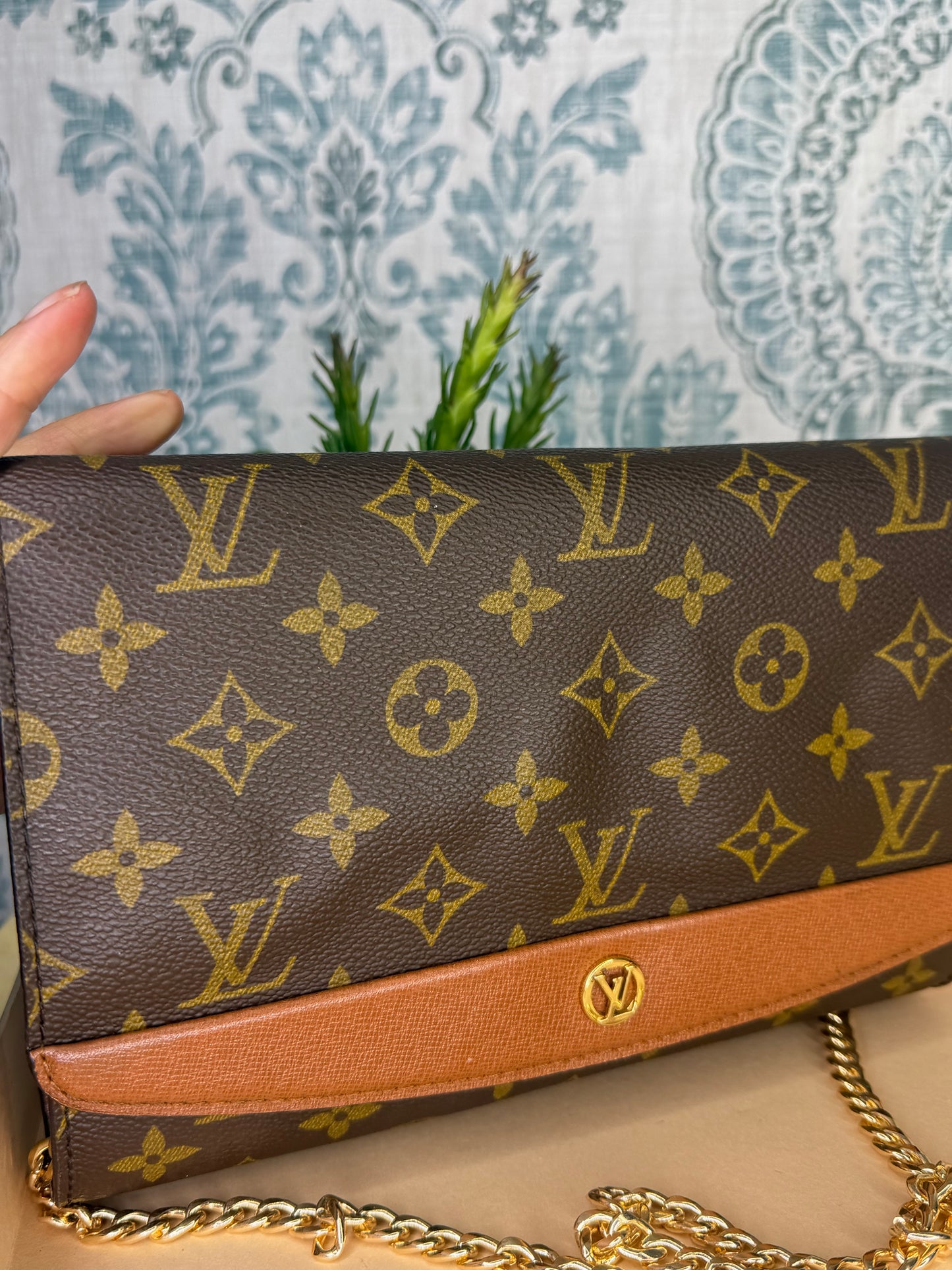 Louis Vuitton Pochette Bordeaux