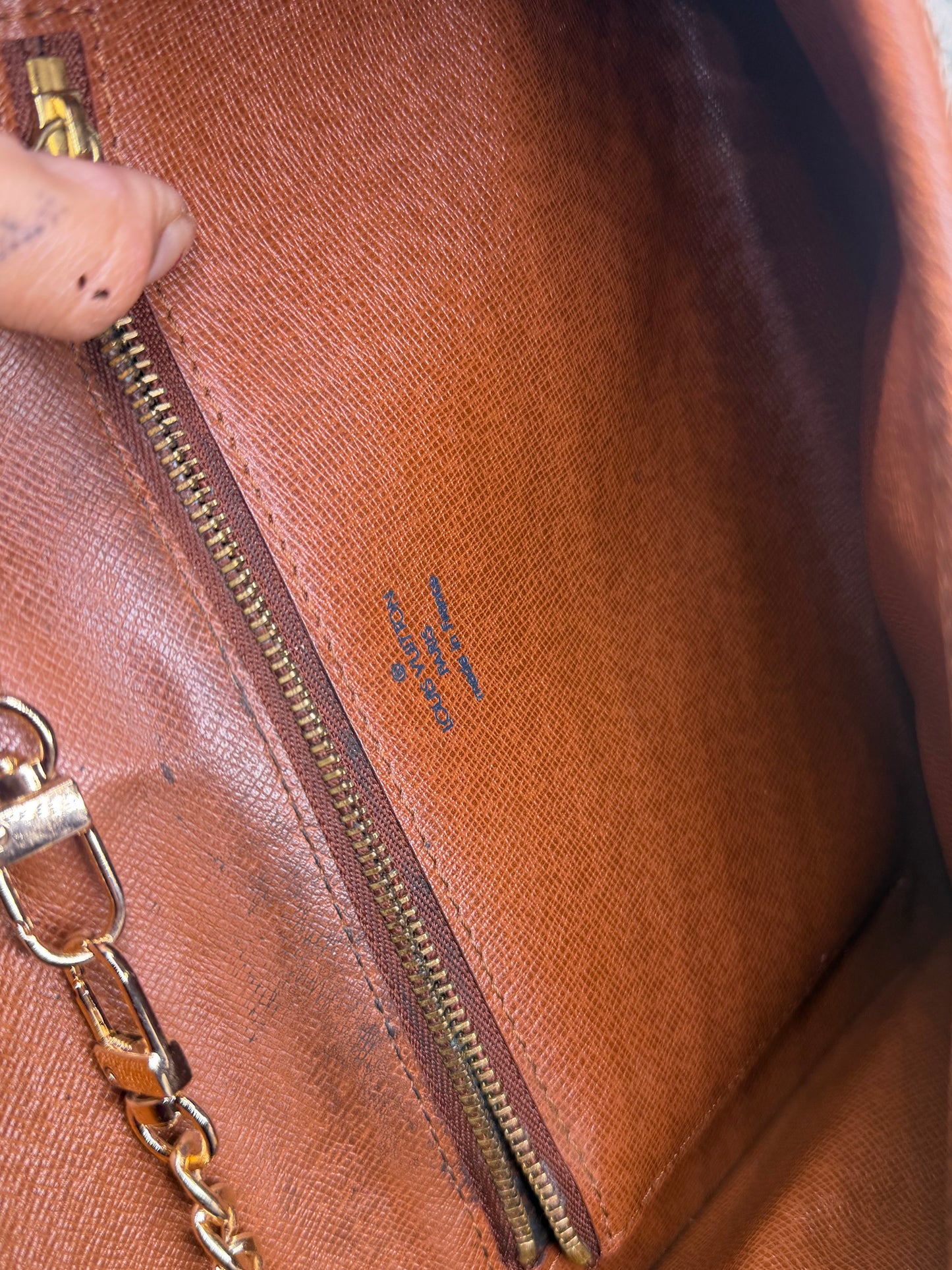 Louis Vuitton Pochette Bordeaux