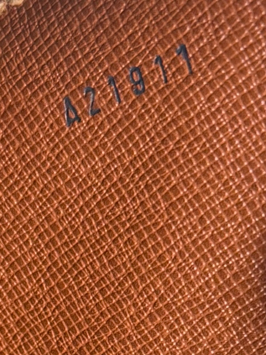 Louis Vuitton Pochette Bordeaux