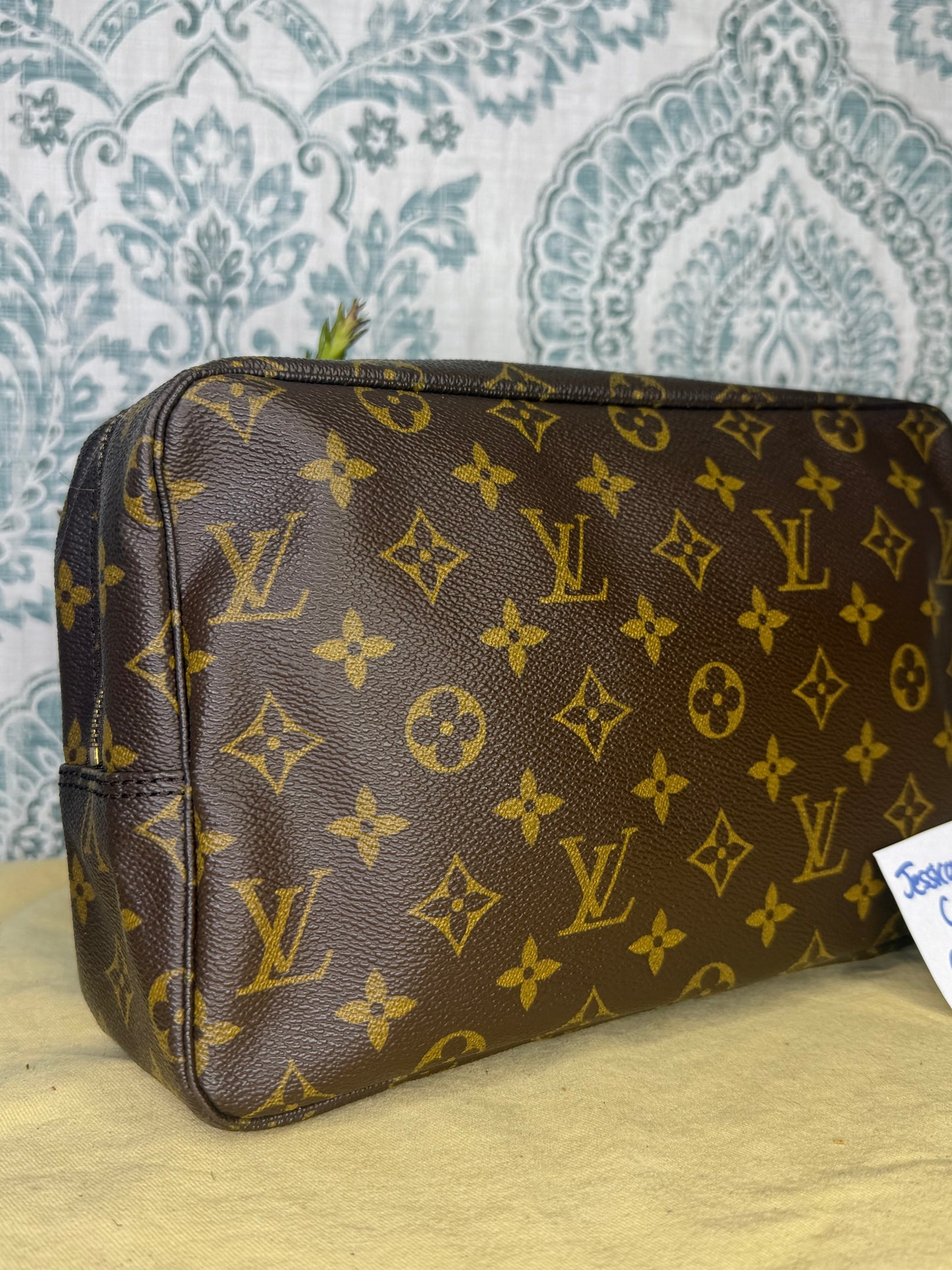 Louis Vuitton Trousse 28