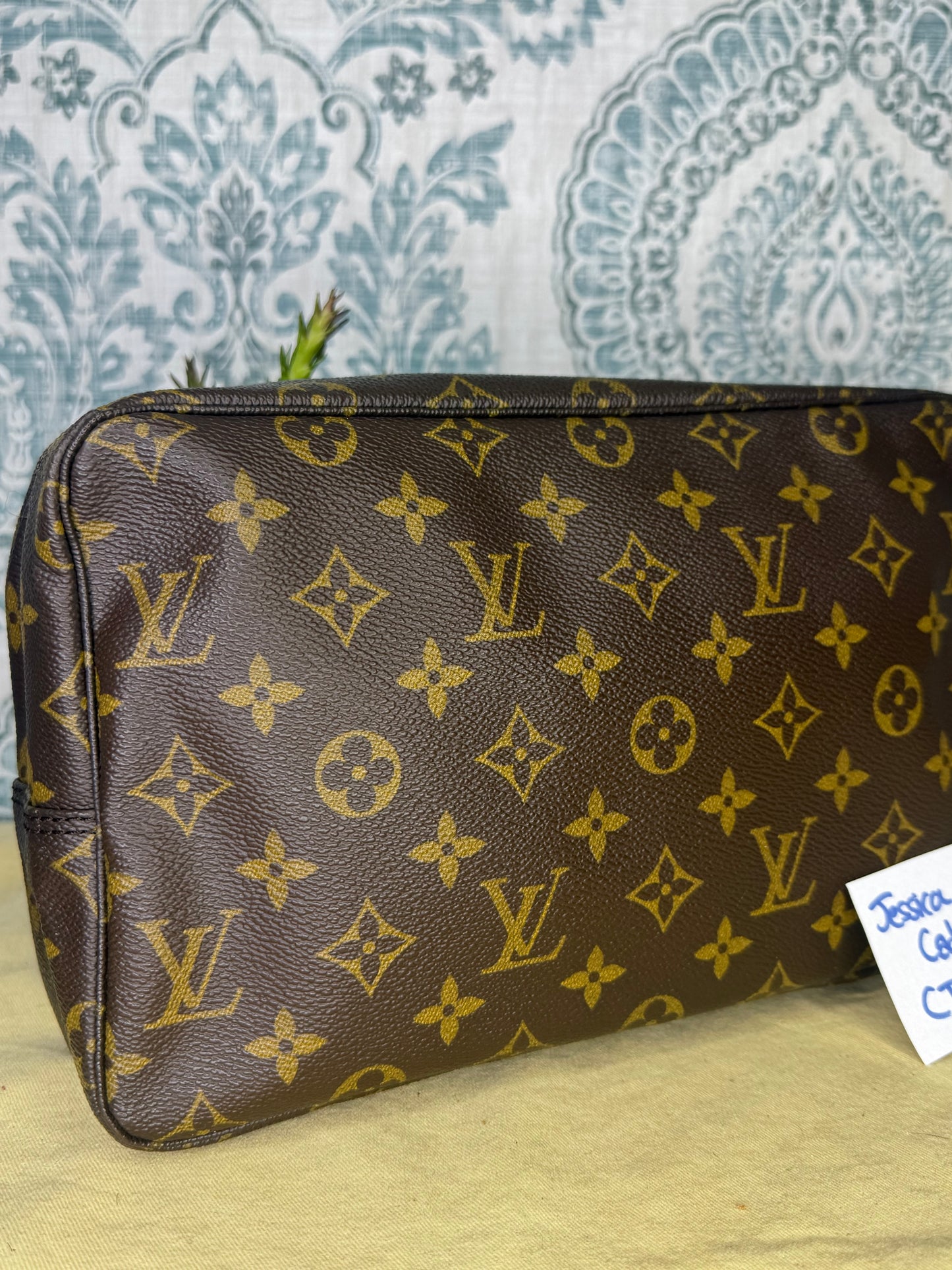Louis Vuitton Trousse 28