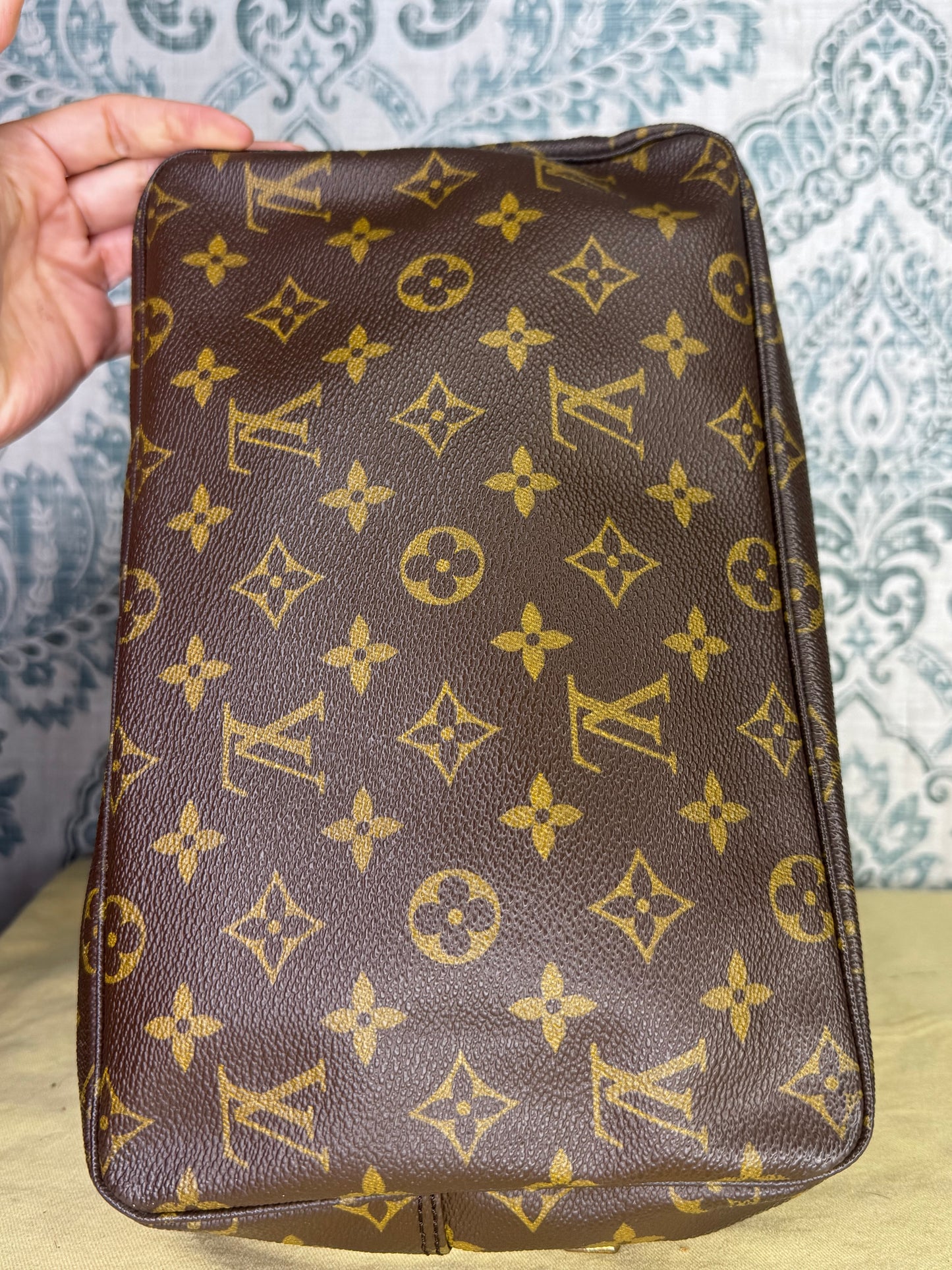 Louis Vuitton Trousse 28