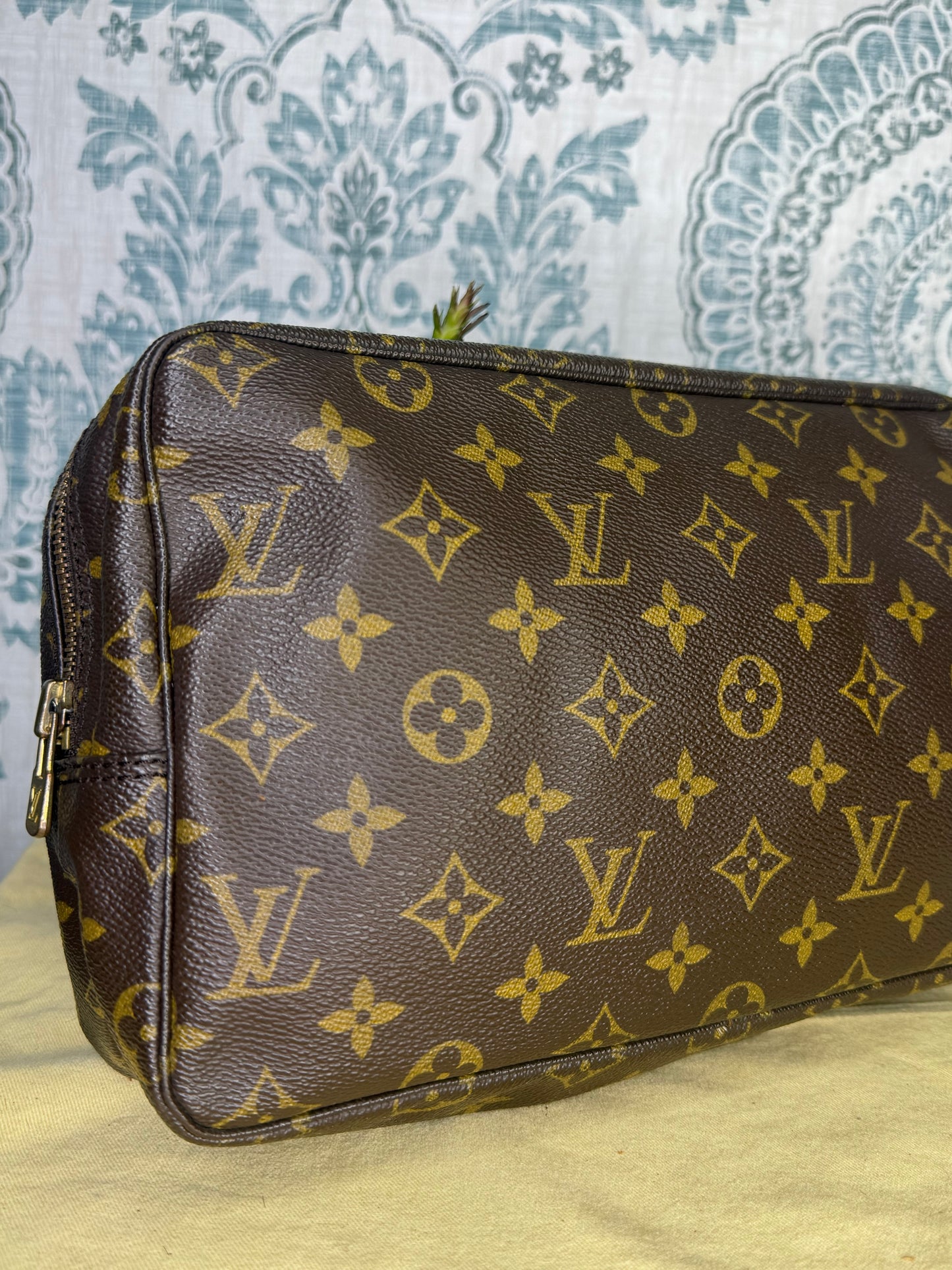 Louis Vuitton Trousse 28