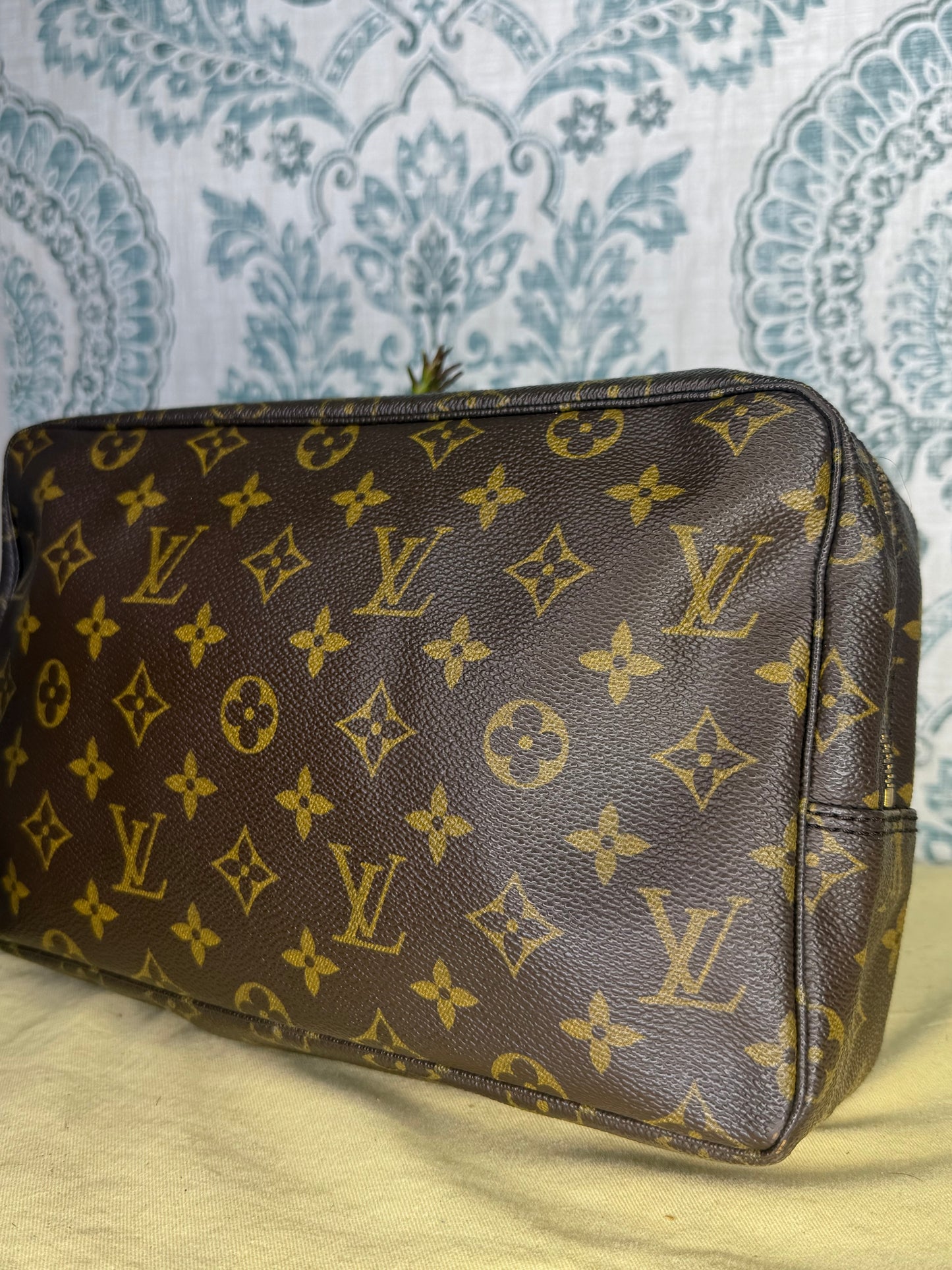 Louis Vuitton Trousse 28