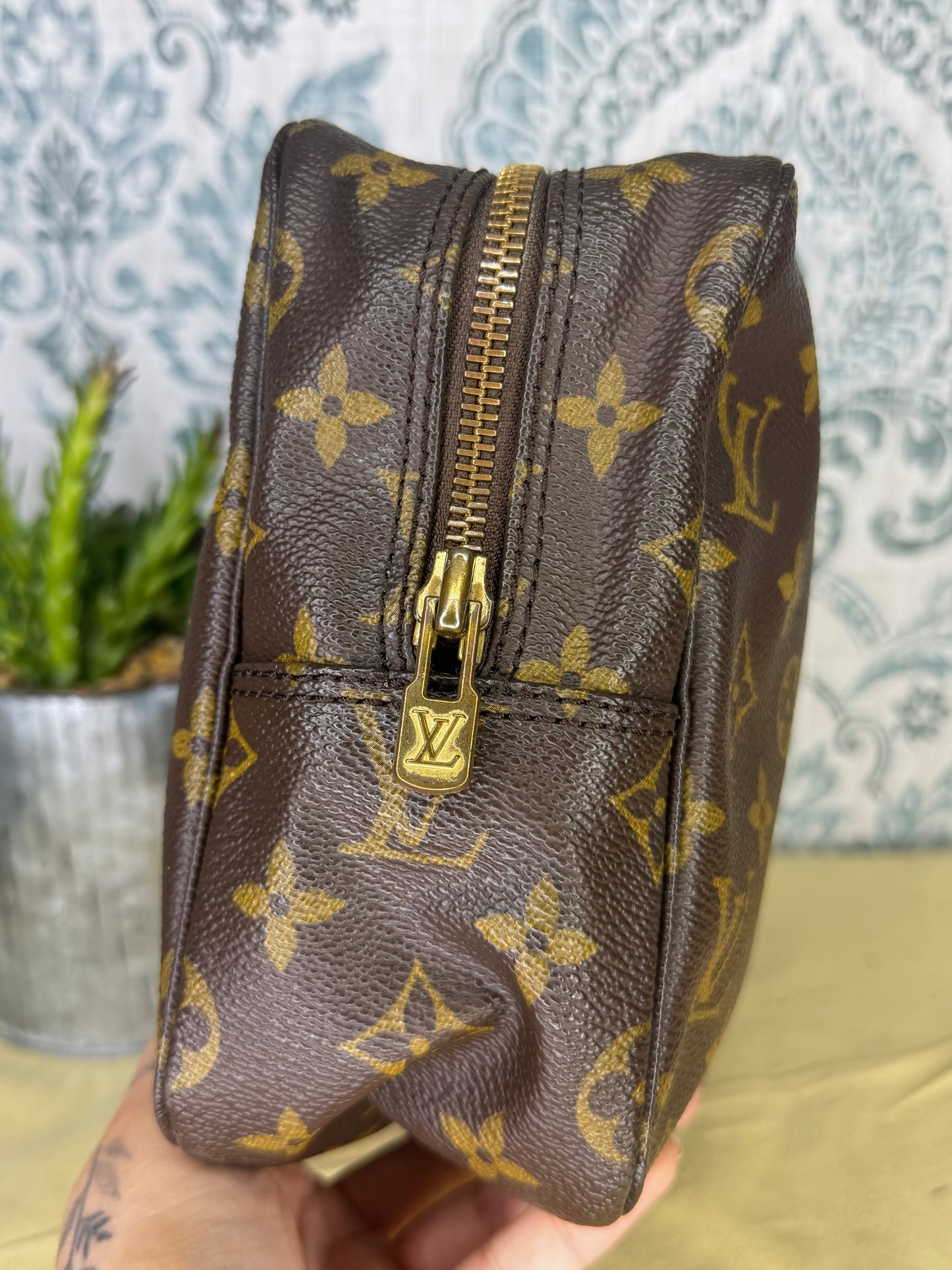 Louis Vuitton Trousse 28