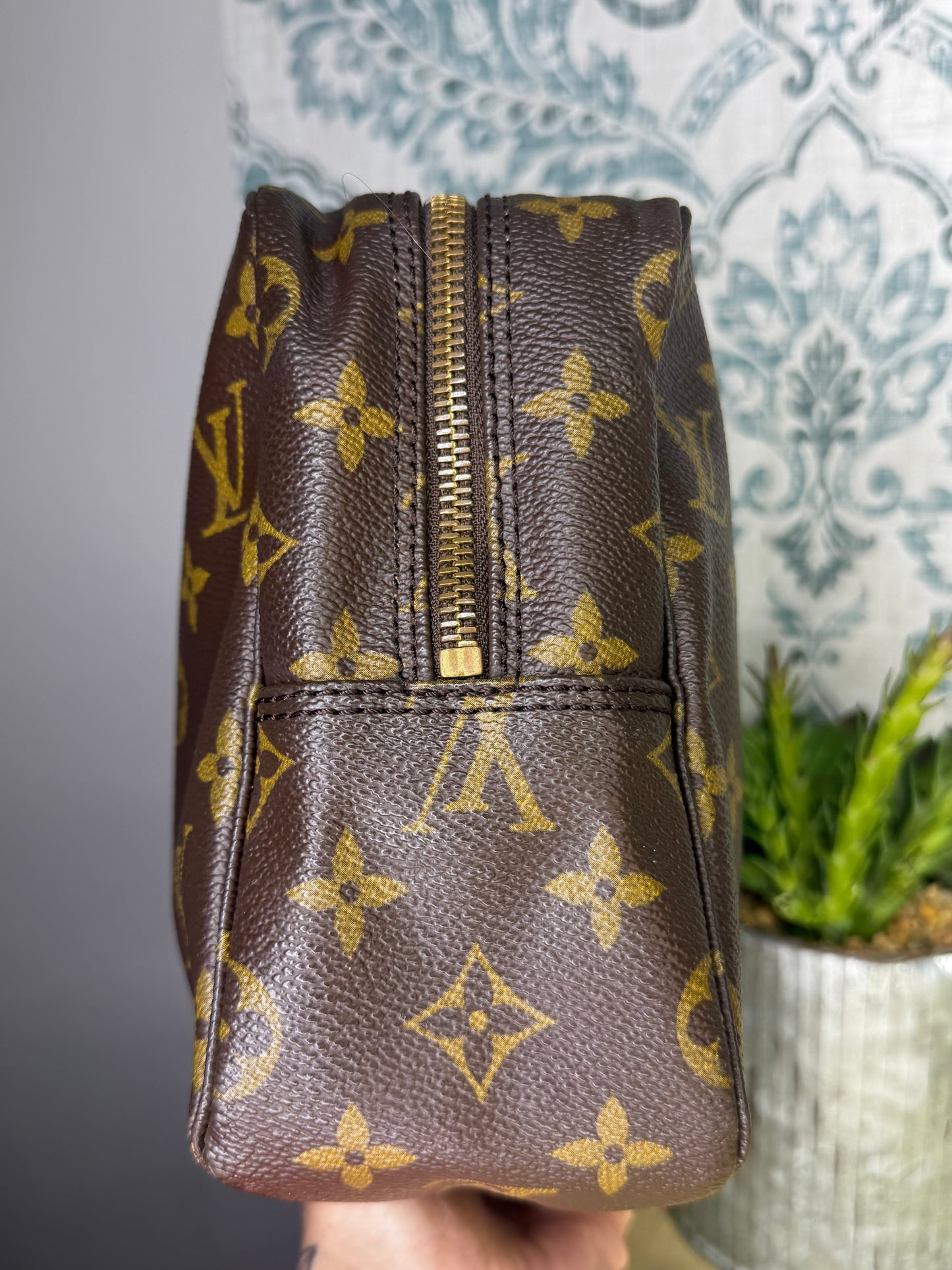 Louis Vuitton Trousse 28
