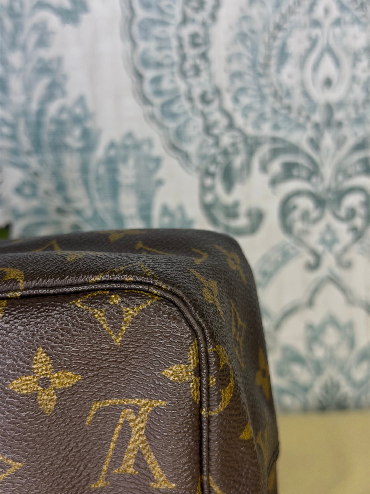 Louis Vuitton Trousse 28